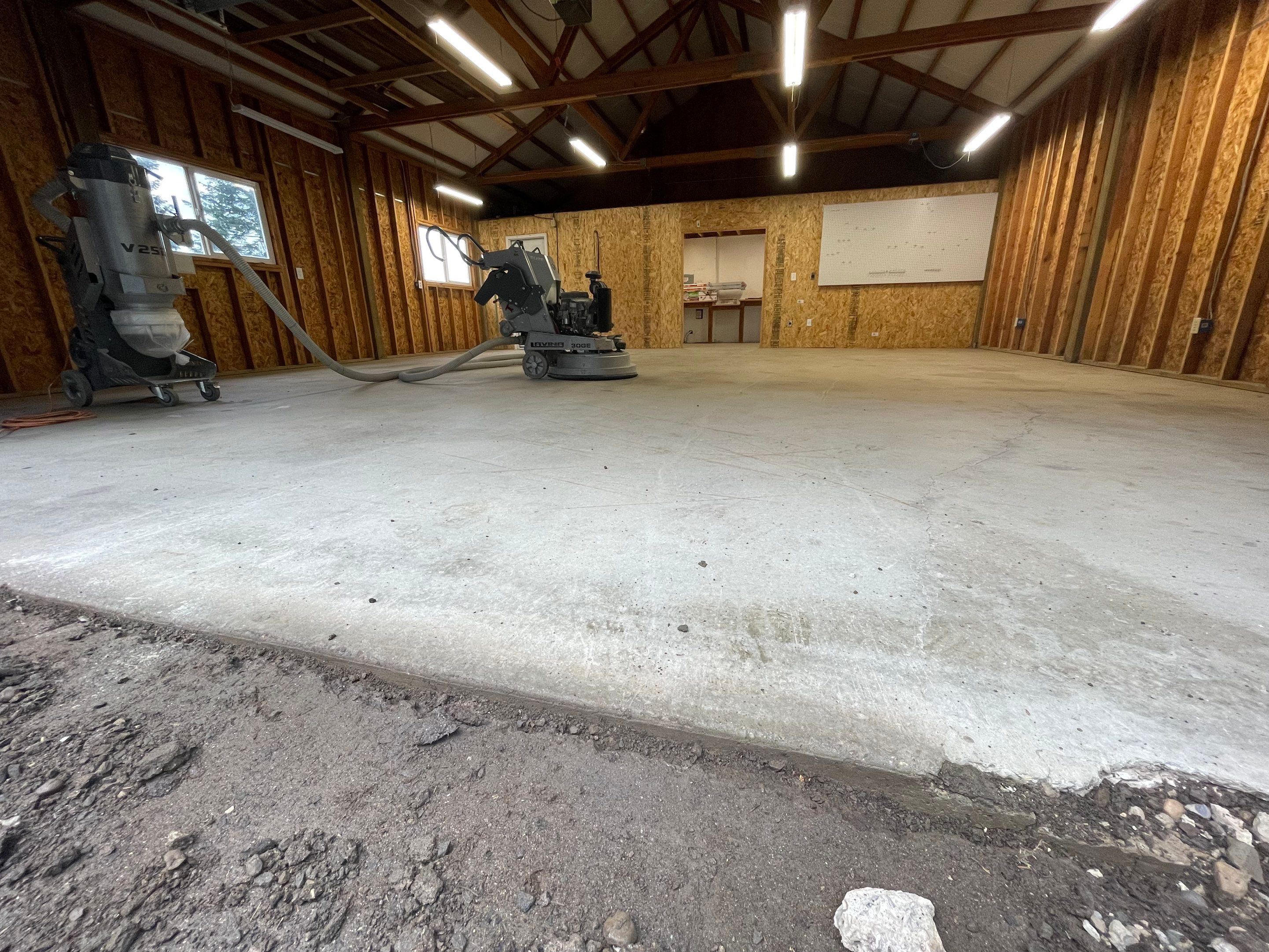 Garage Transformation using Penntek Evolution System and Smoke Color by Croc Coatings, LLC