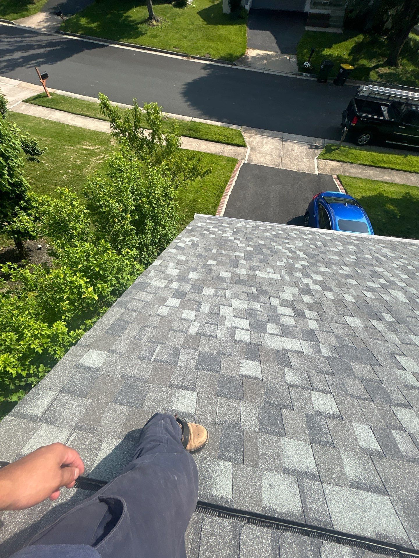 Springfield: Residential Roof Replacement with CertainTeed Landmark PRO in Max Def Georgetown Gray by RM Banning, Inc.