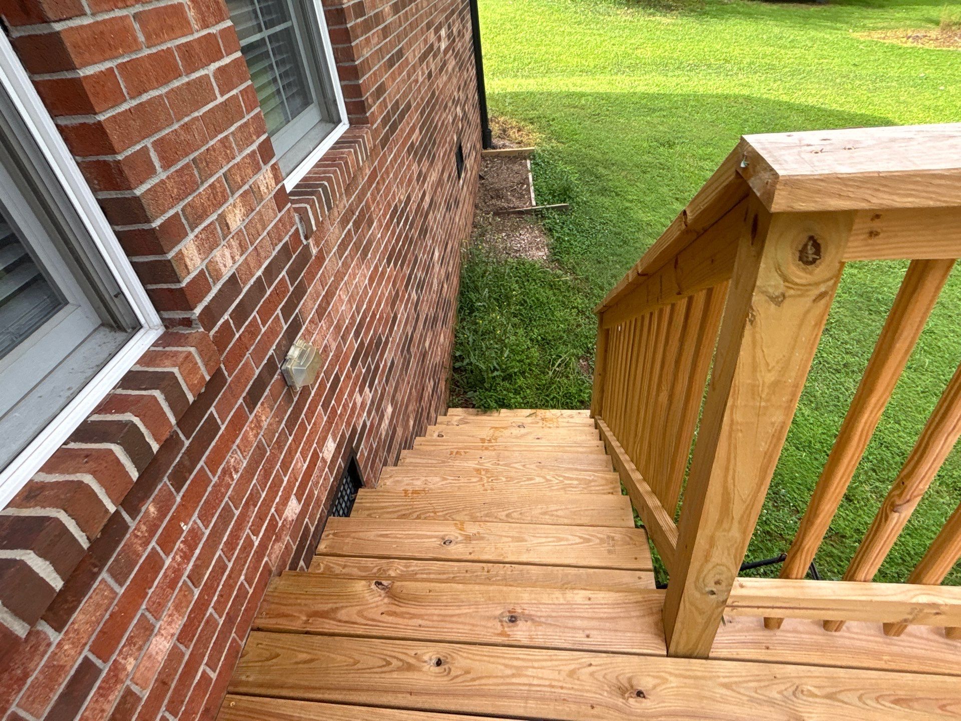 Wood Deck using Wood Sealant by DuraSeal