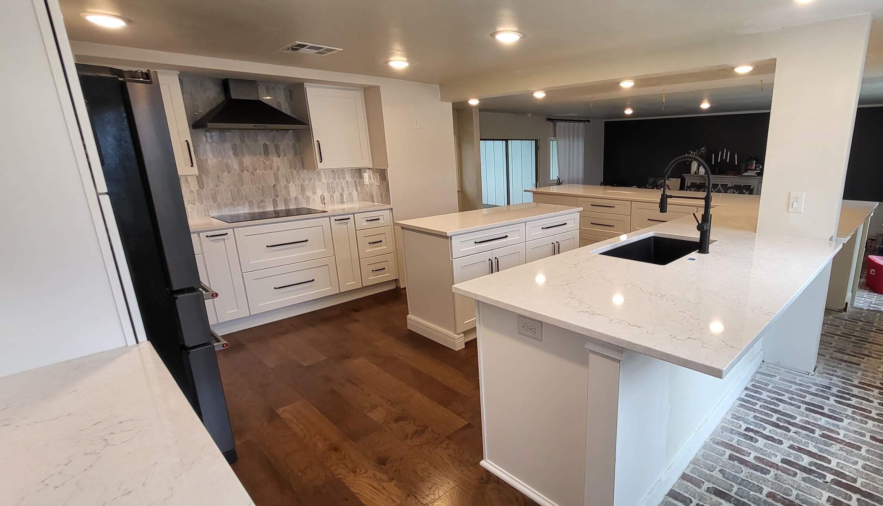 Boerne Kitchen Remodel with Quartz Countertops and White Shaker Cabinets by Legacy Bath and Kitchen