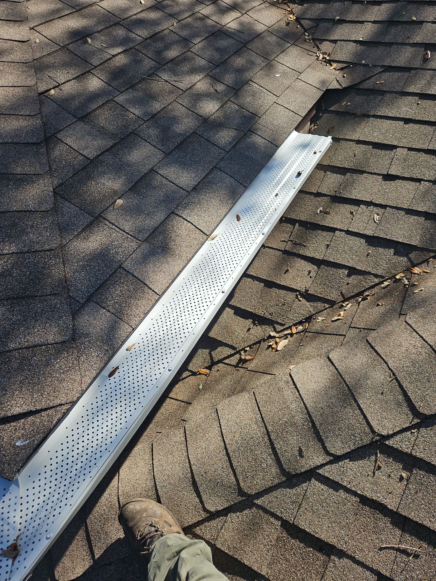 Seamless Aluminum Gutter Installation using 6 Inch Seamless Gutters in Sarasota FL by Gutter Professors
