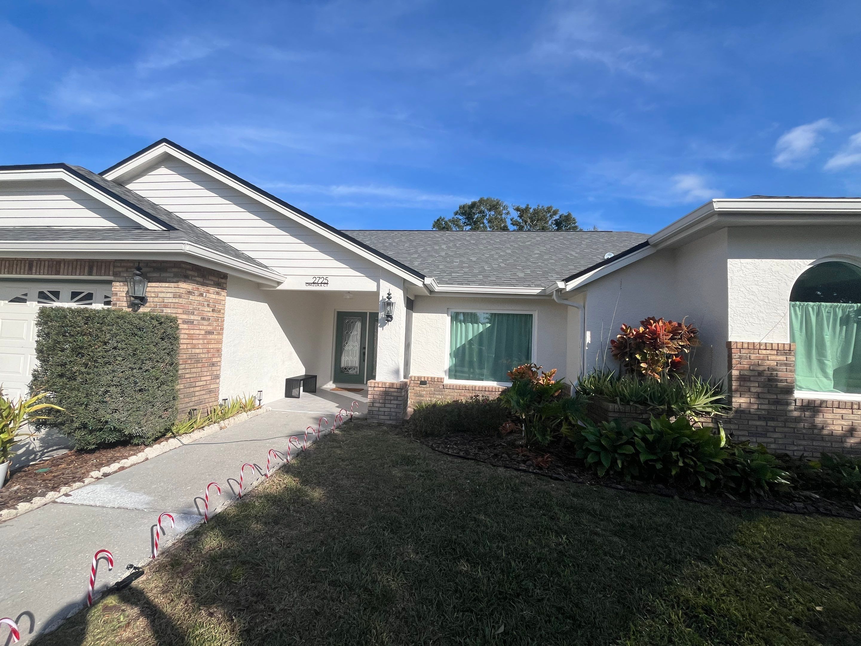6 Inch Seamless Gutters using K-Style Seamless Gutters in Palm Harbor FL by Gutter Professors