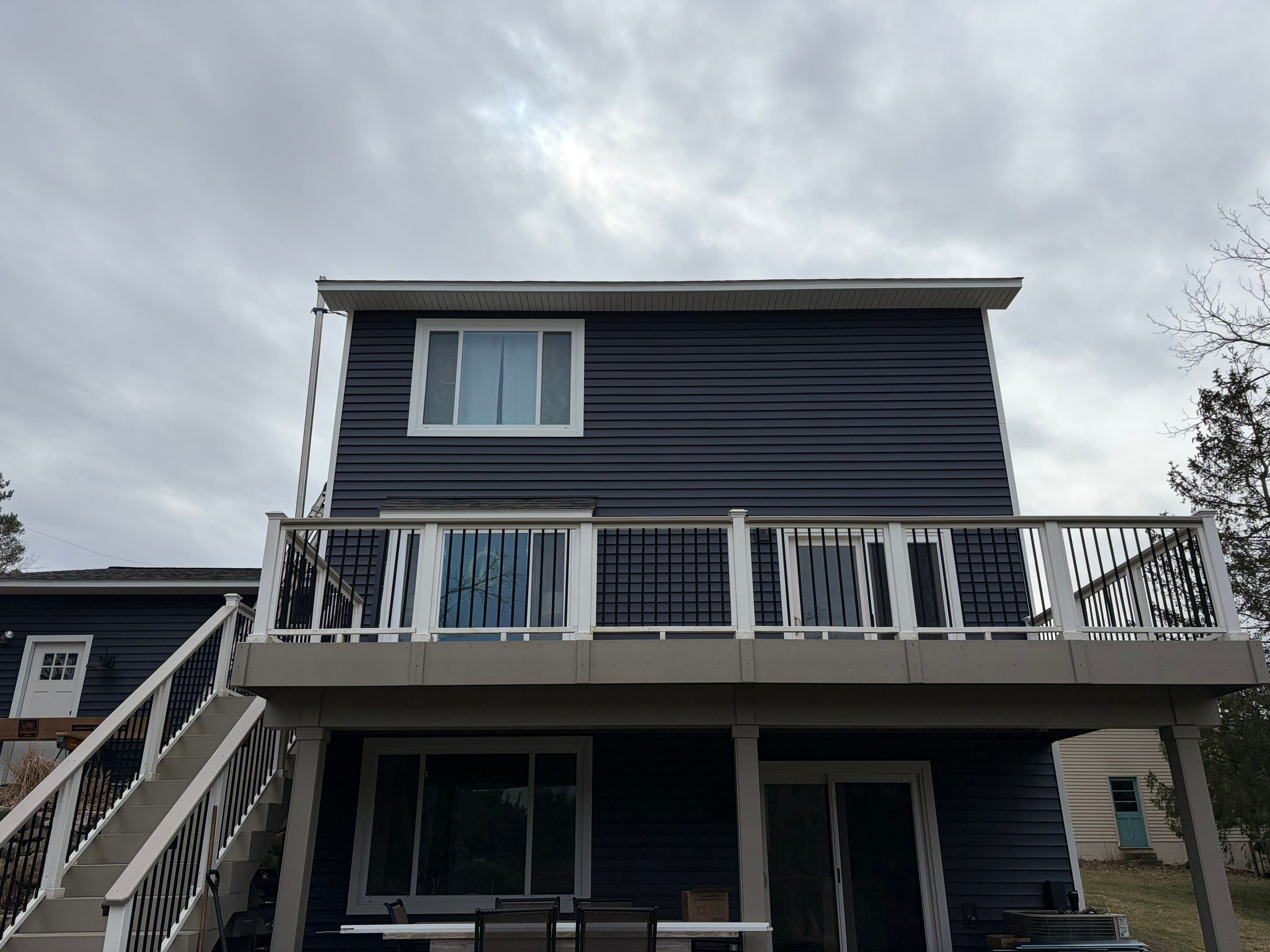 Siding Replacement using Alside Charter Oak D4.5" by 180 Contractors