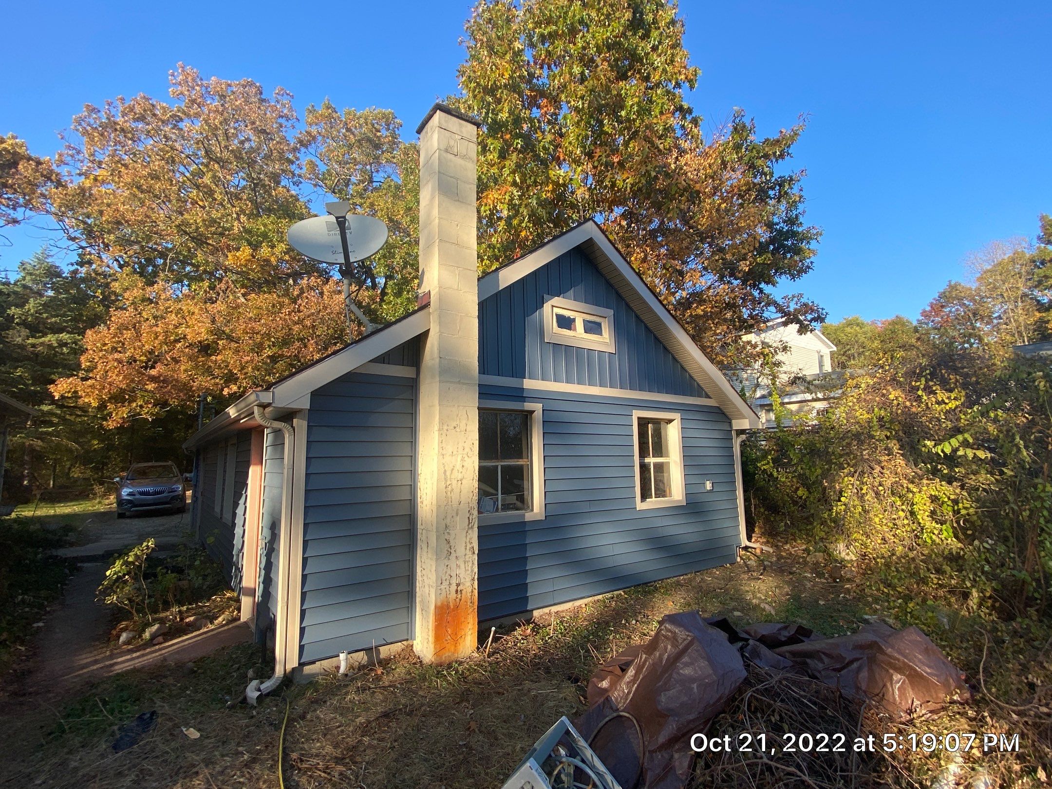 CertainTeed Monogram D5 Pacific Blue + Cedar Impression Shake Driftwood Blend & Pacific Blue + CertainTeed Board & Batten Pacific Blue by 180 Contractors