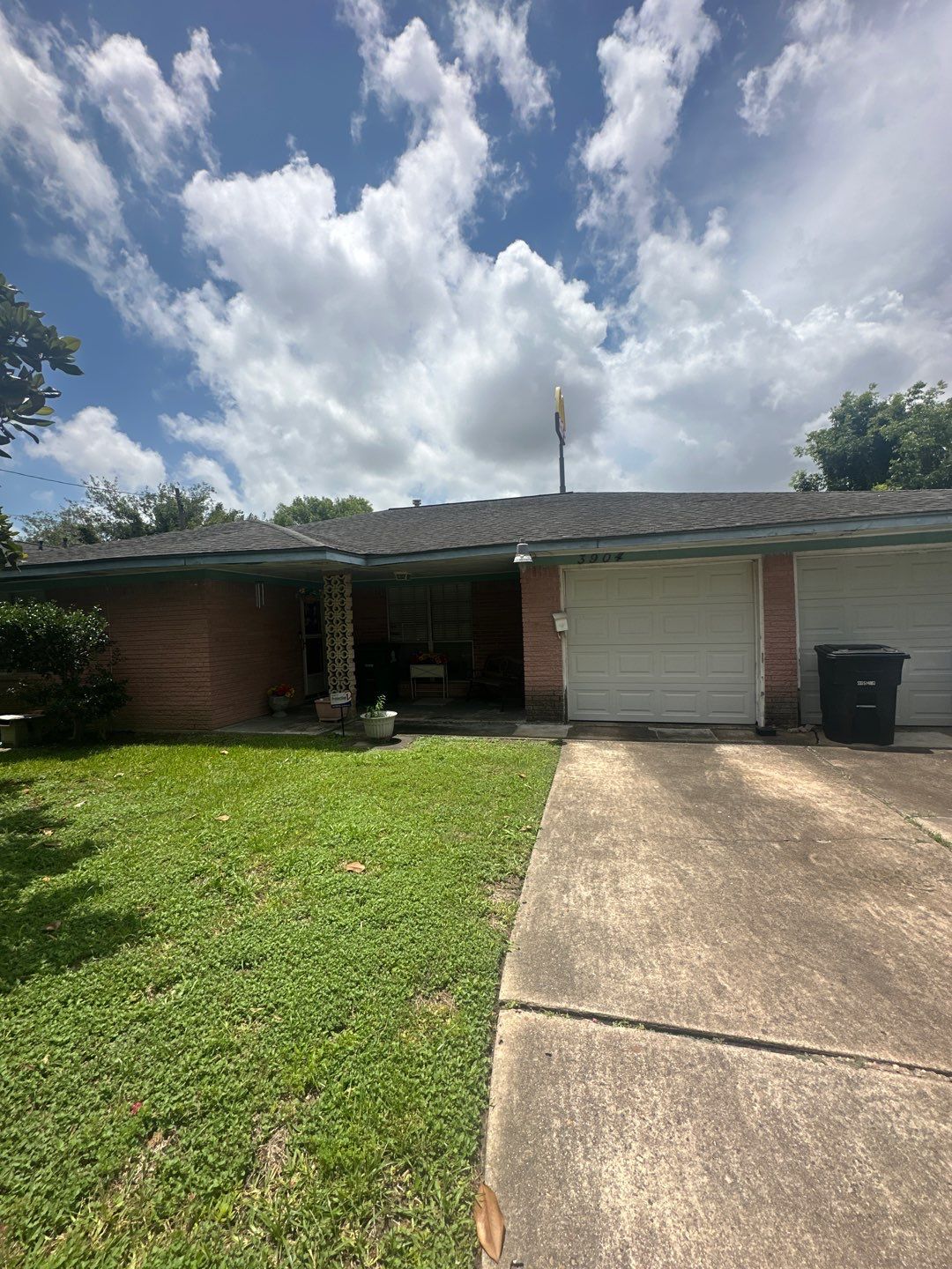 Hail Damage using Owen's Corning Duration (Lifetime) Shingles by Roof Repair Company