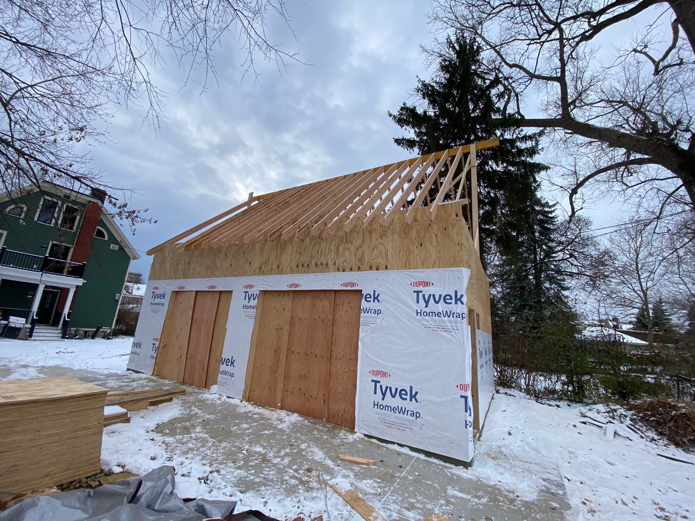 Garage by Ivy Lea Construction