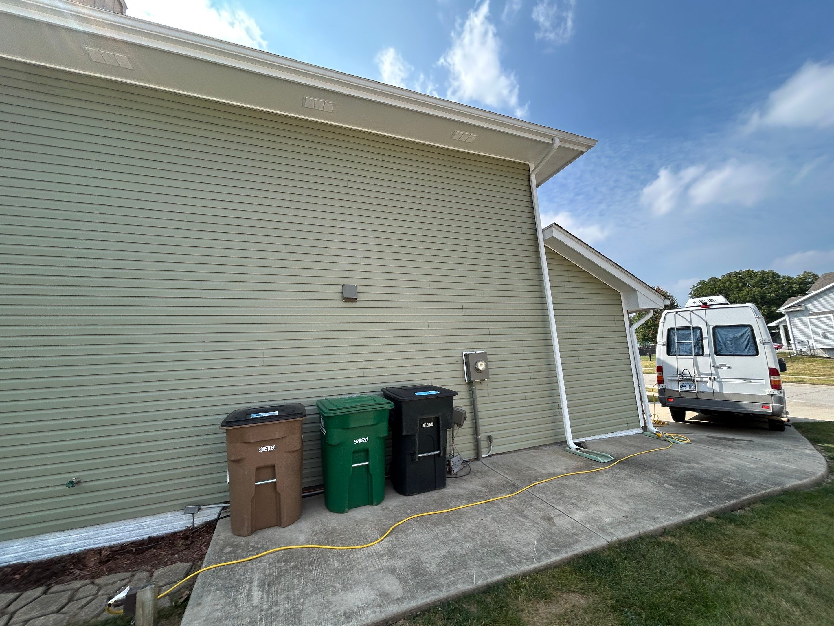 Vinyl siding in Pleasant Hill, IA by Blu Ember Properties
