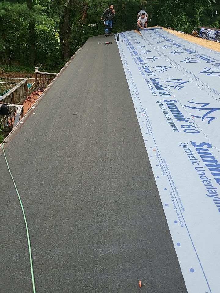 ATLAS PINNACLE COLOR: HEATHERBLEND by Eagle Eye Roofing