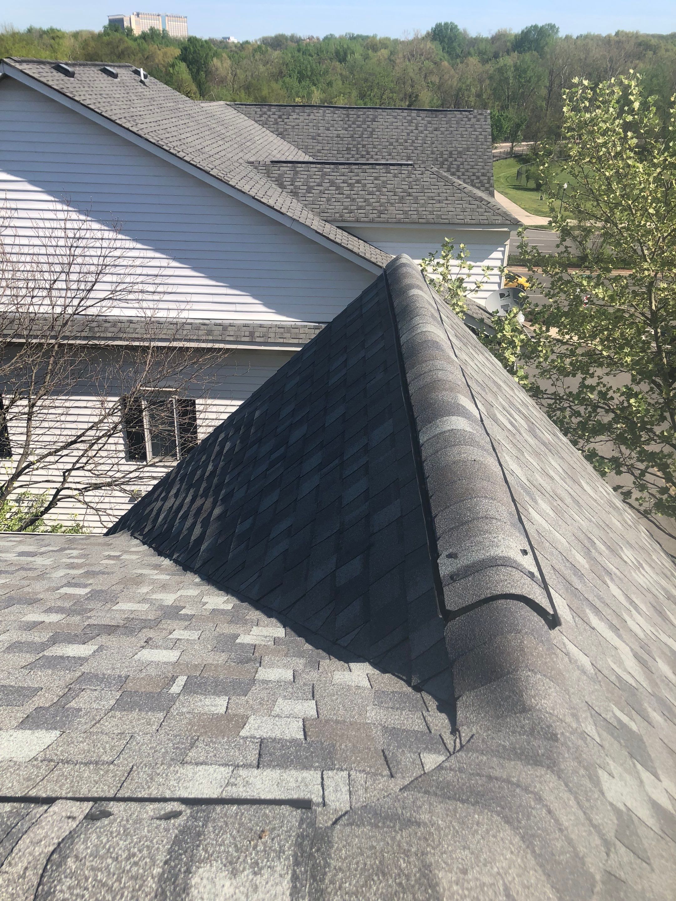 Alexandria: CertainTeed Landmark Pro Designer Shingles in Max Def Georgetown Gray by RM Banning, Inc.