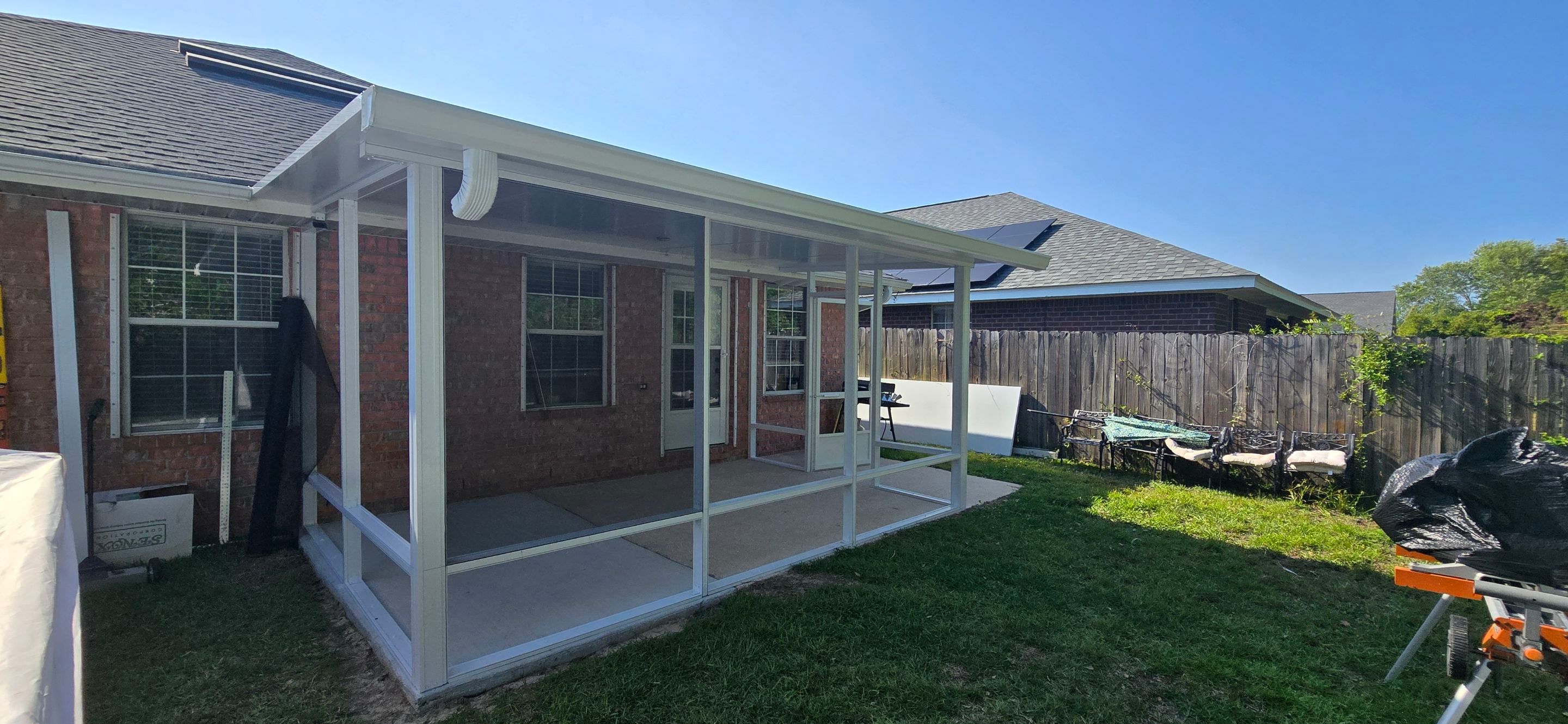 Screen Room in Gulf Breeze by Titan Sunrooms