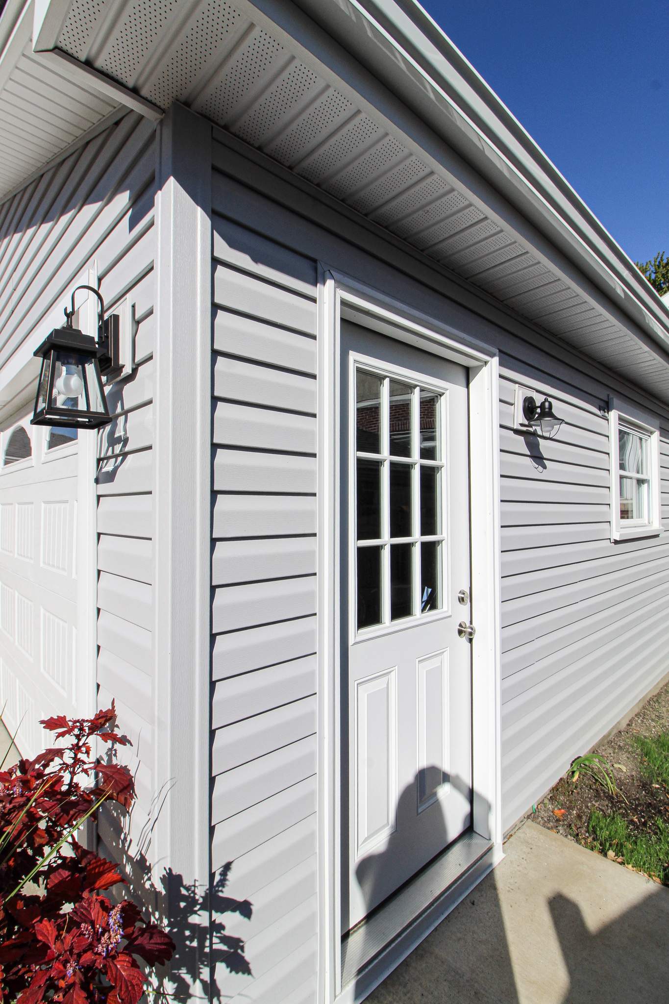 Garage by Ivy Lea Construction