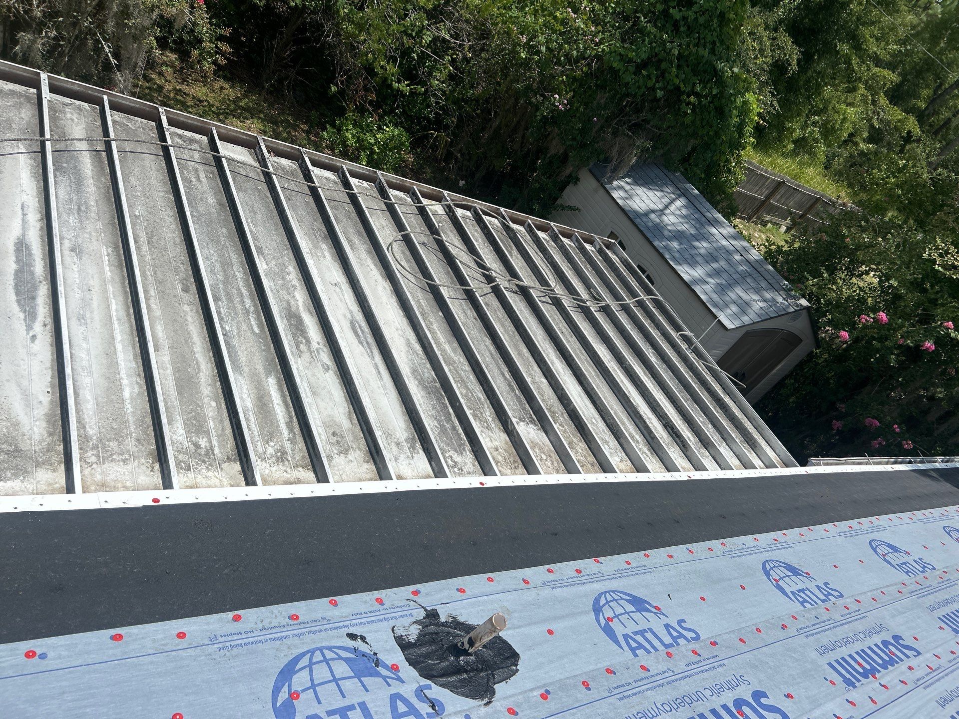Residential Roof Installation With Atlas Pinnacle Pristine Shingles in Ocala by Pinnacle Roofing Group