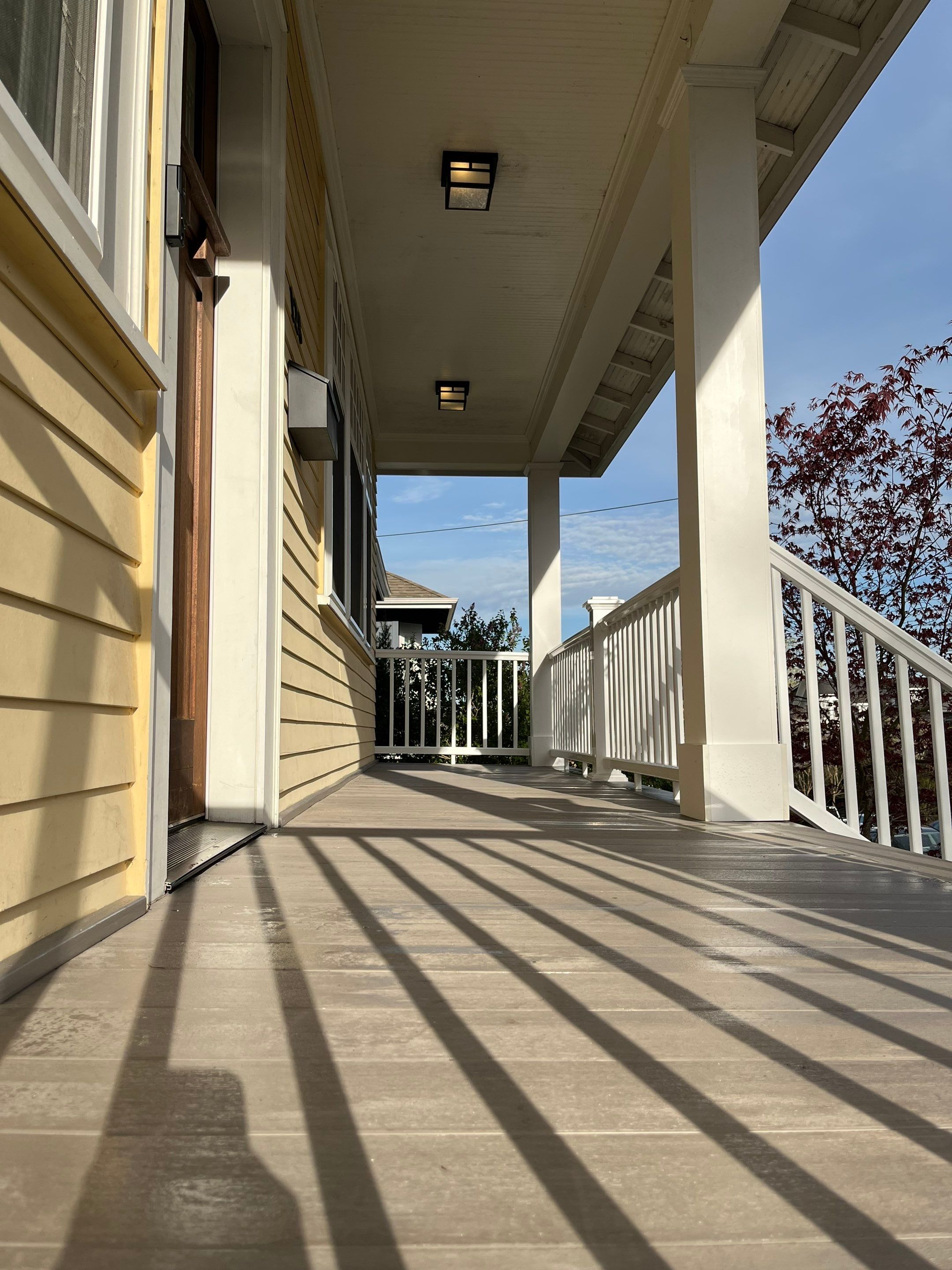 Greenlake Front Porch by Alki deck builders 
