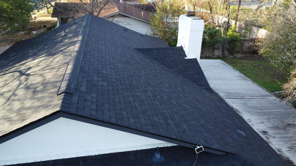 Onyx Black - Owens Corning TruDefinition Duration Storm by RoofsOnly.com
