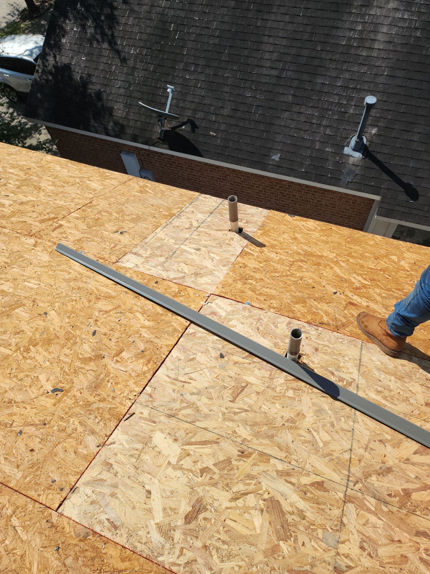 Residential Roofing Installation using Owen's Corning Duration (Lifetime) Shingles by Roof Repair Company