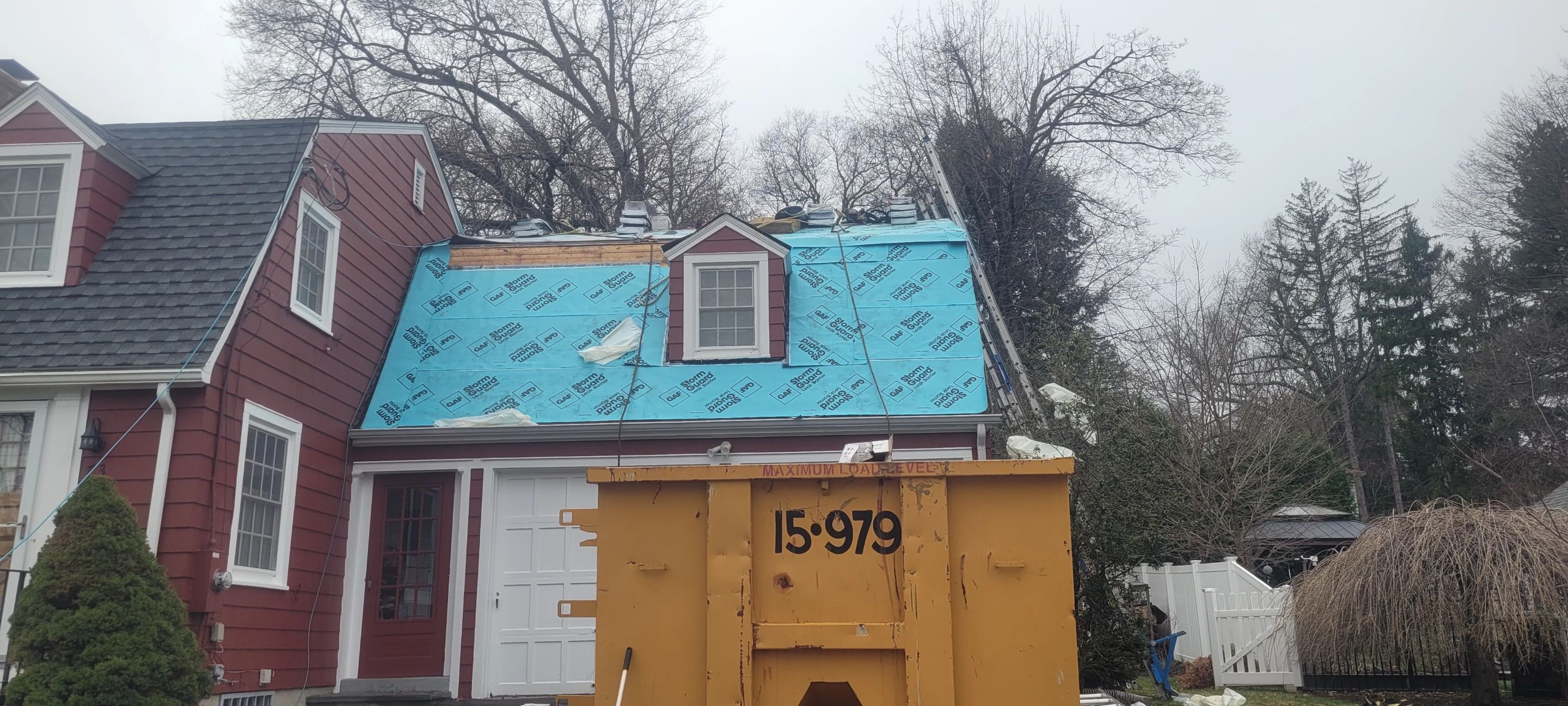 Show stopping shingles professionally and efficiently installed by DiGiorgi Roofing & Siding INC by DiGiorgi Roofing and Siding Inc