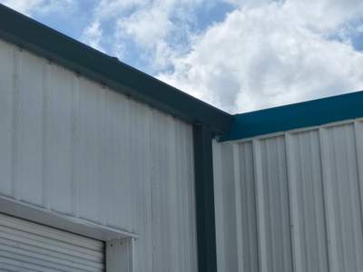 Black Box Seamless Gutters in Bradenton FL