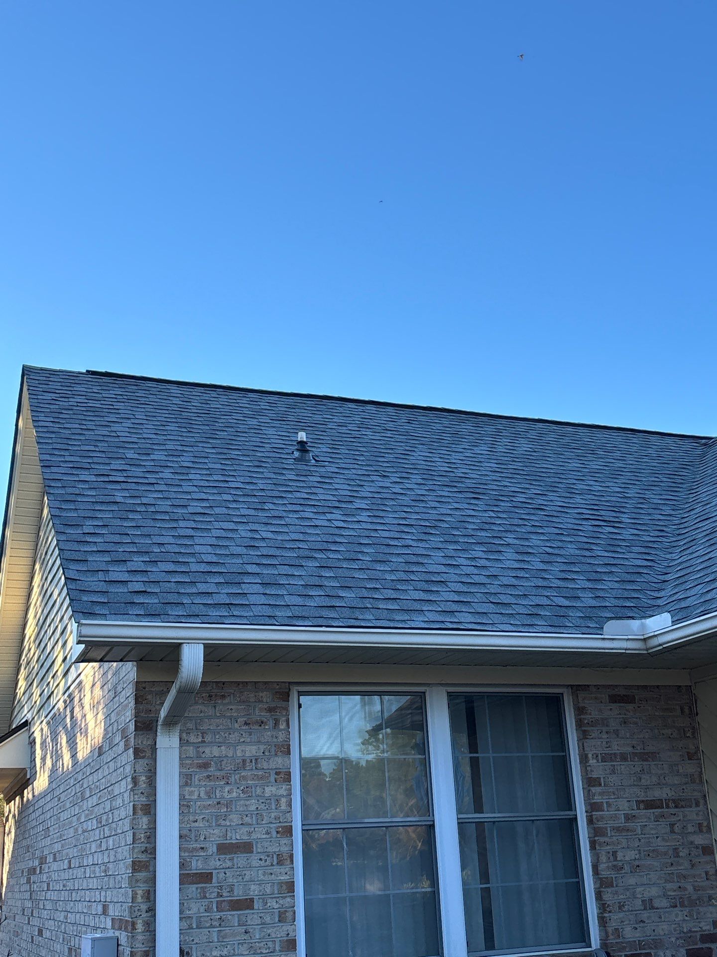 GAF HDZ - Oyster Gray by Linta Roofing