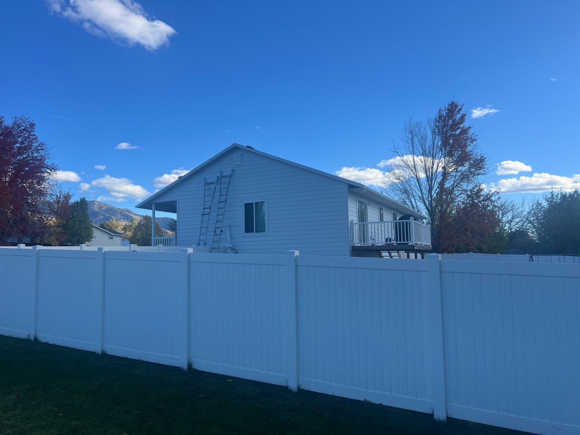 Smithfield | Vinyl Demo, Low-E Insulation & Hardie Upgrade | Arctic White    by Ideal Siding Utah