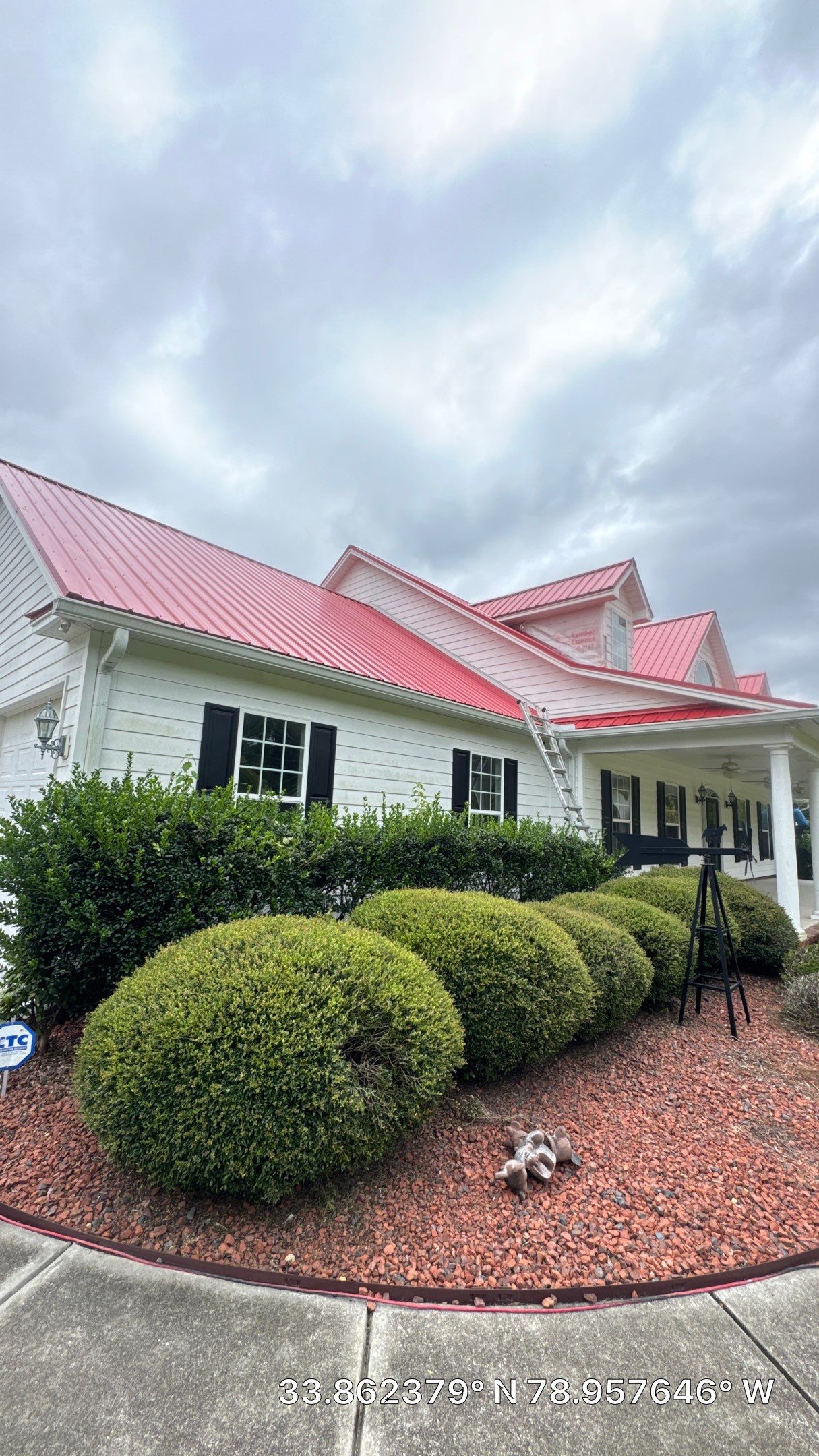 Standing Seam Aluminum by Linta Roofing Inc