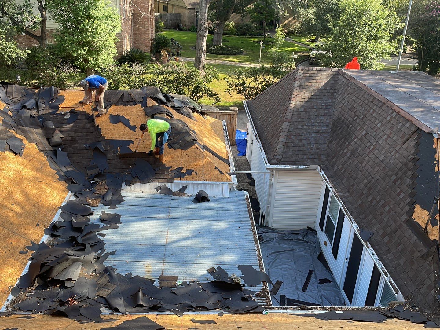 Residential Roofing Installation using Owen's Corning Duration (Lifetime) Shingles by Roof Repair Company