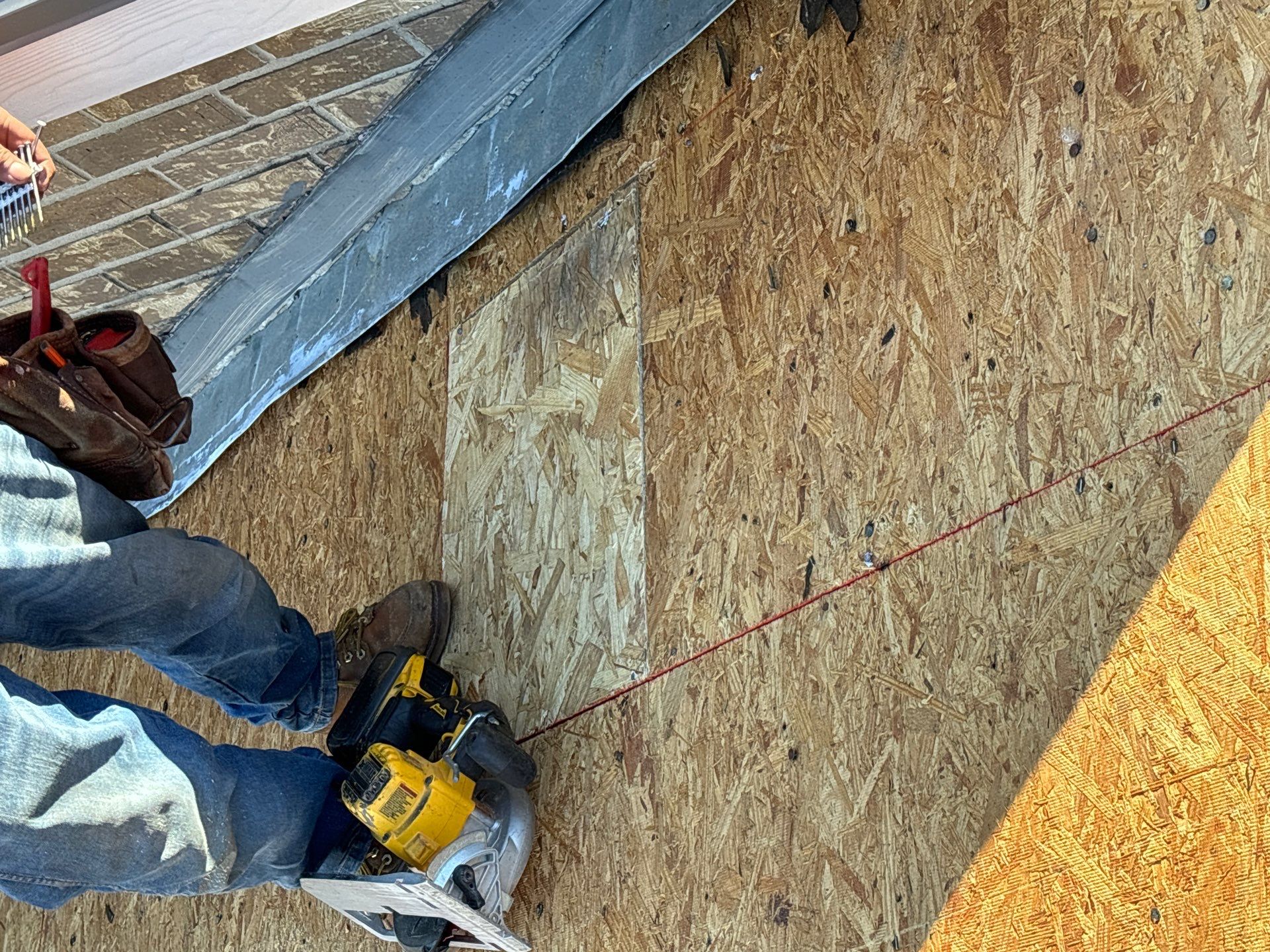 Residential Roofing Installation using Owen's Corning Duration (Lifetime) Shingles by Roof Repair Company