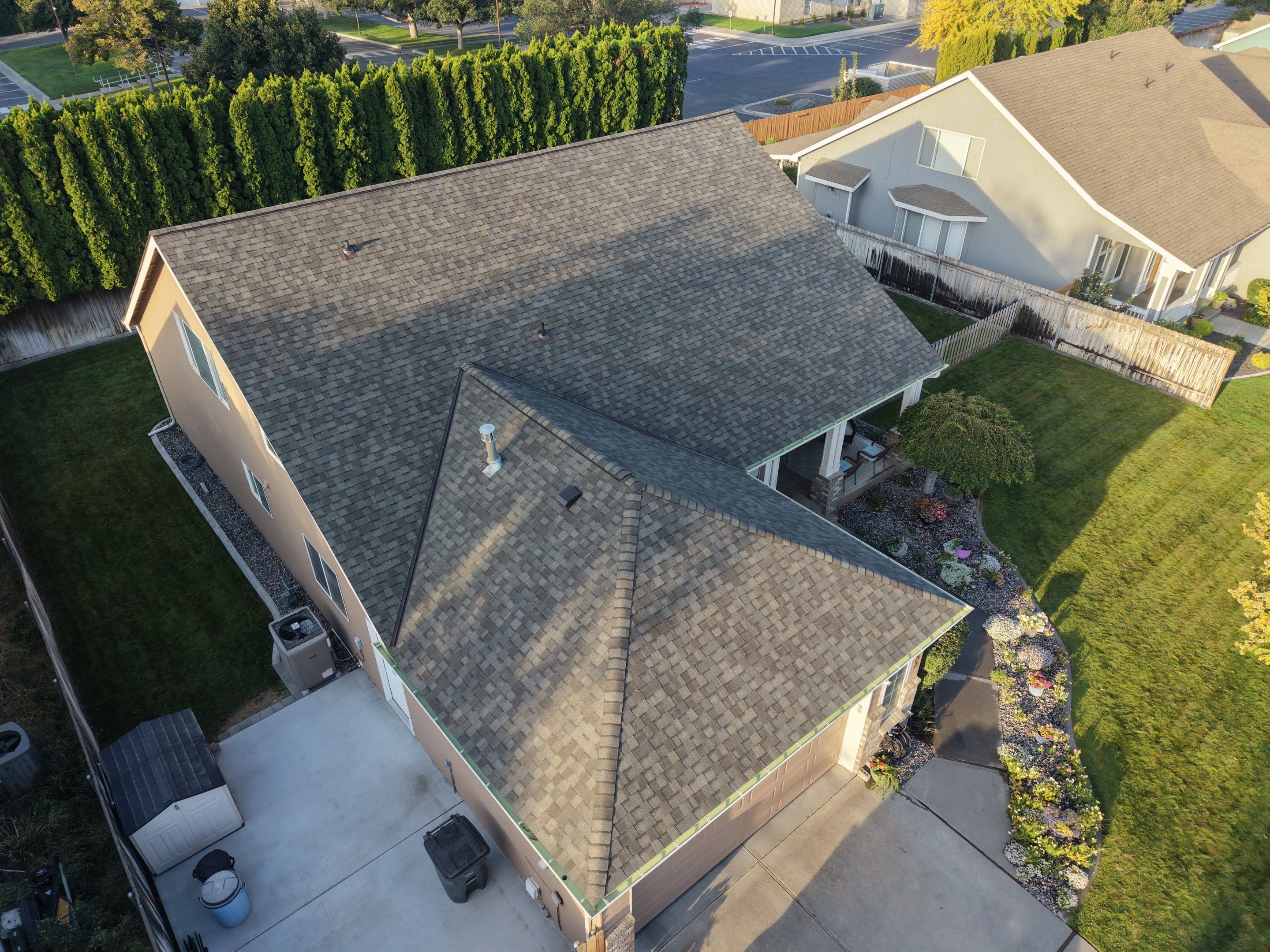 Full Residential Roof Replacement With Architectural Shingles in Kennewick by Alpine Roofing