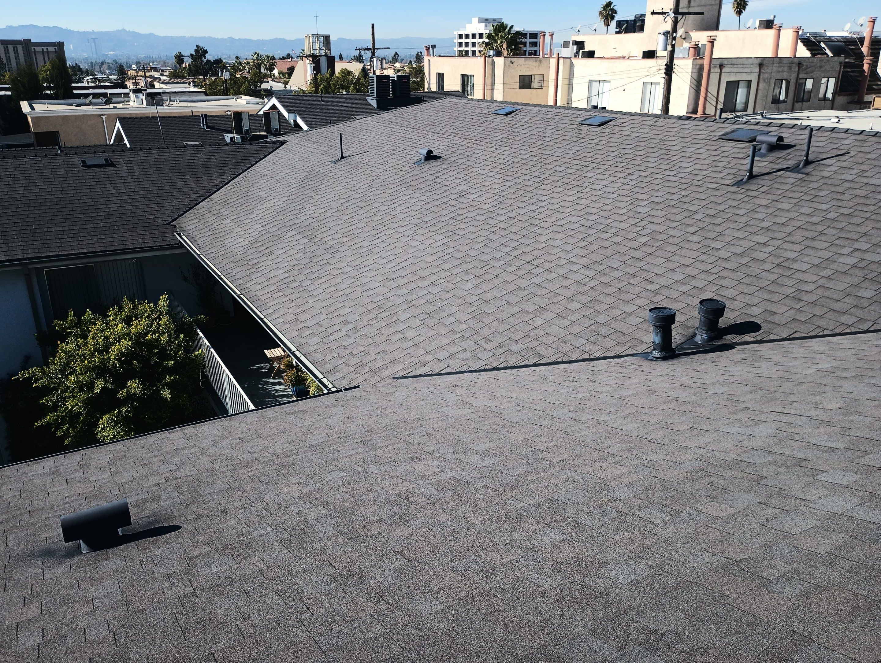 New Roof! Aparmtent Building in Burbank, CA by Hull Brothers Roofing