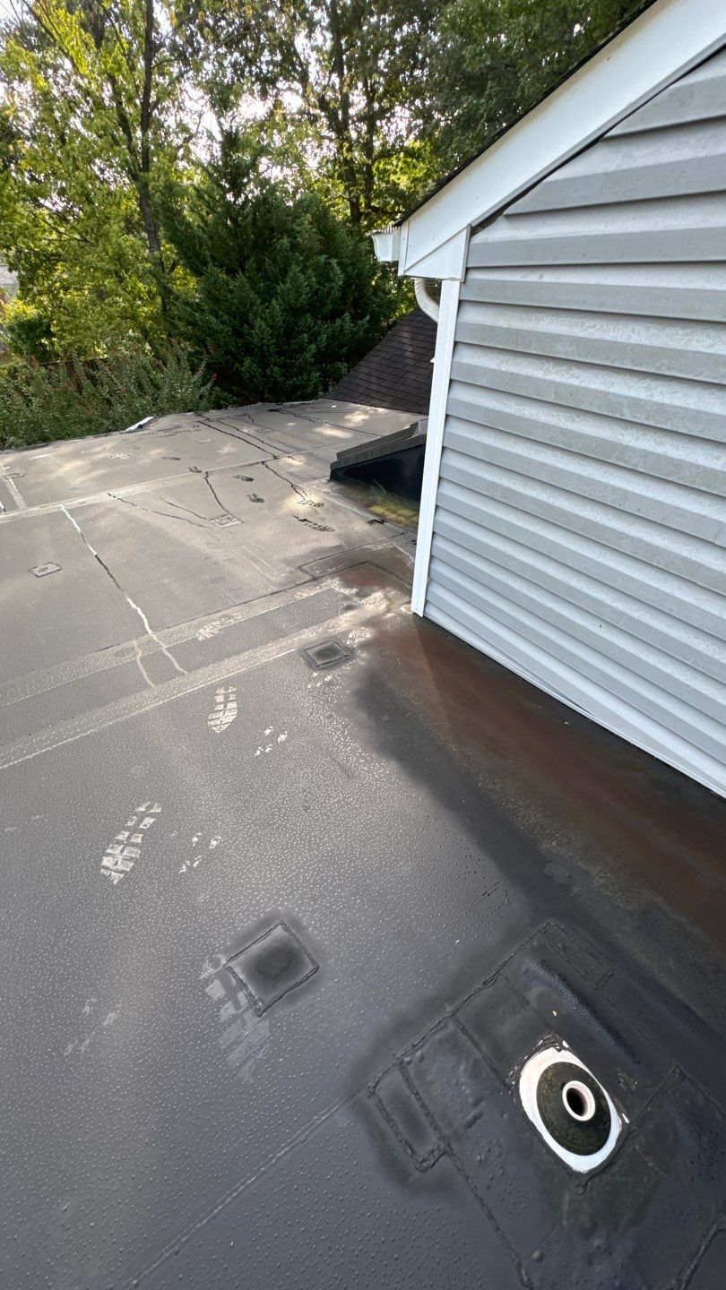 Alexandria: Residential Flat Roof Replacement with MuleHide TPO by RM Banning, Inc.