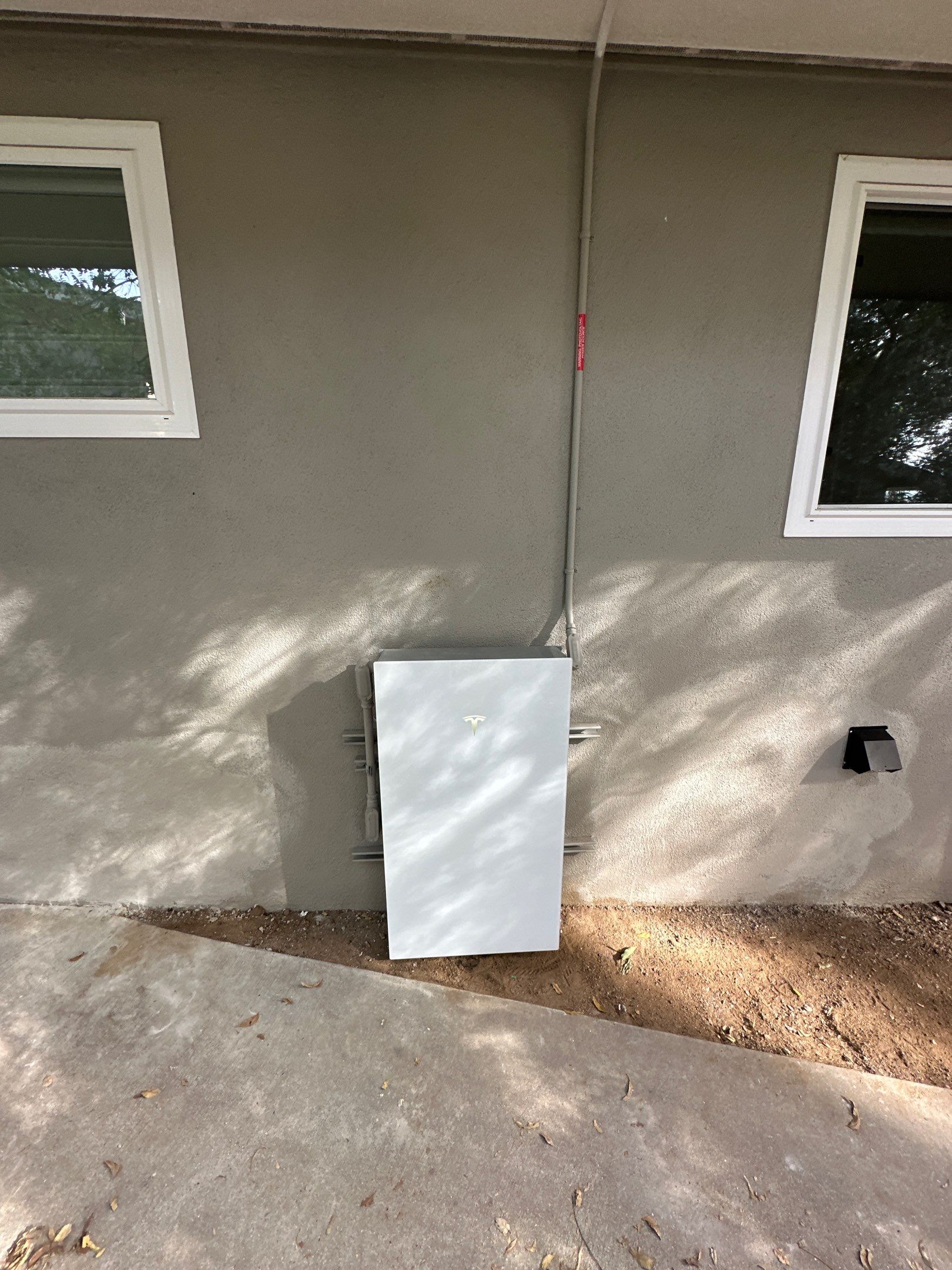26-Panel Solar Array and Tesla Powerwall Installation in Pasadena by AWS Solar