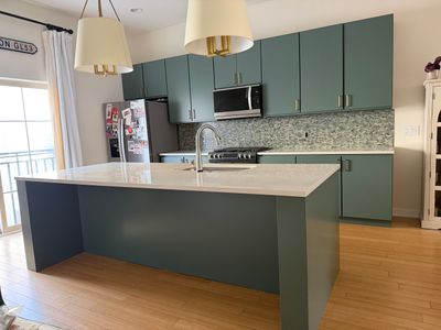 A Smooth, Modern Cabinet Transformation