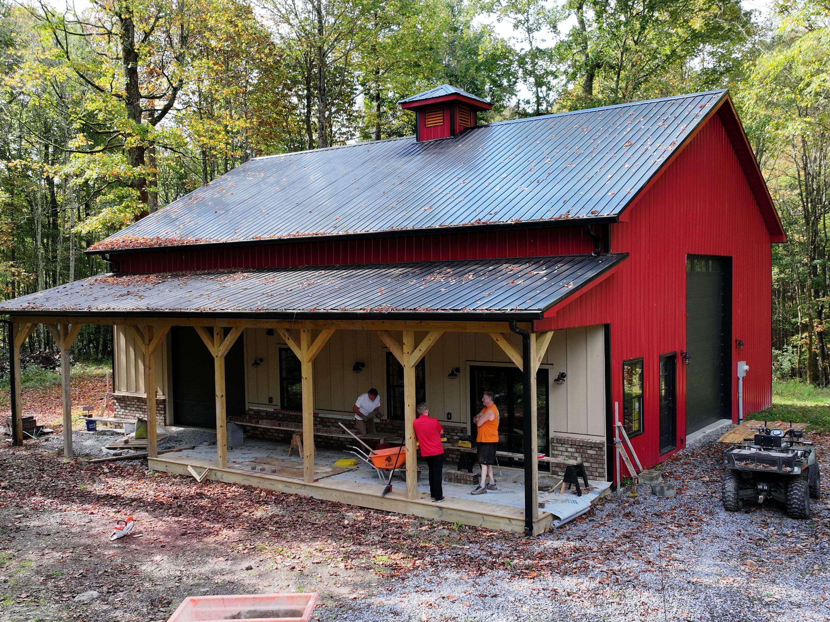 Brodour Barndominium by Omnia Roofing