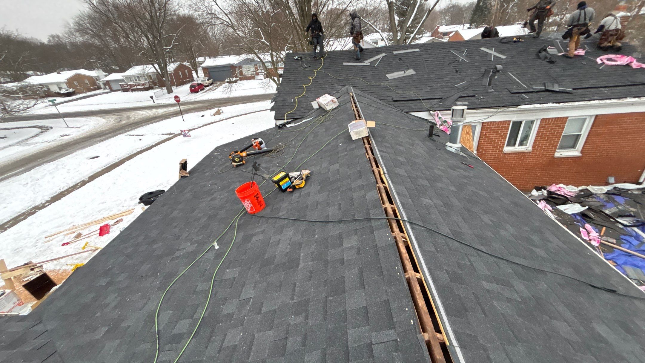 Roof Replacement using Owens Corning Onyx Black by 180 Contractors