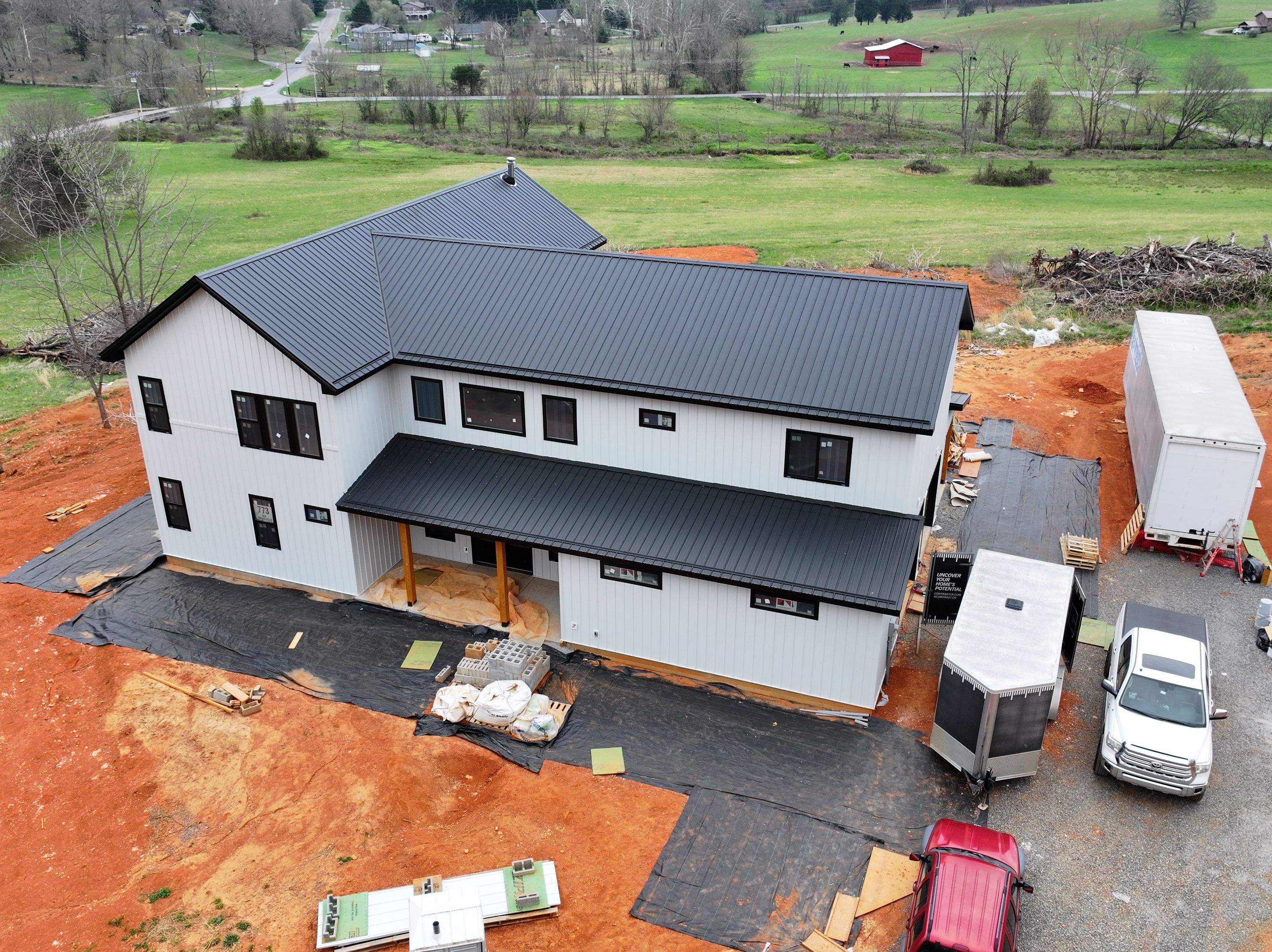 Titus Jr Residence by Omnia Roofing