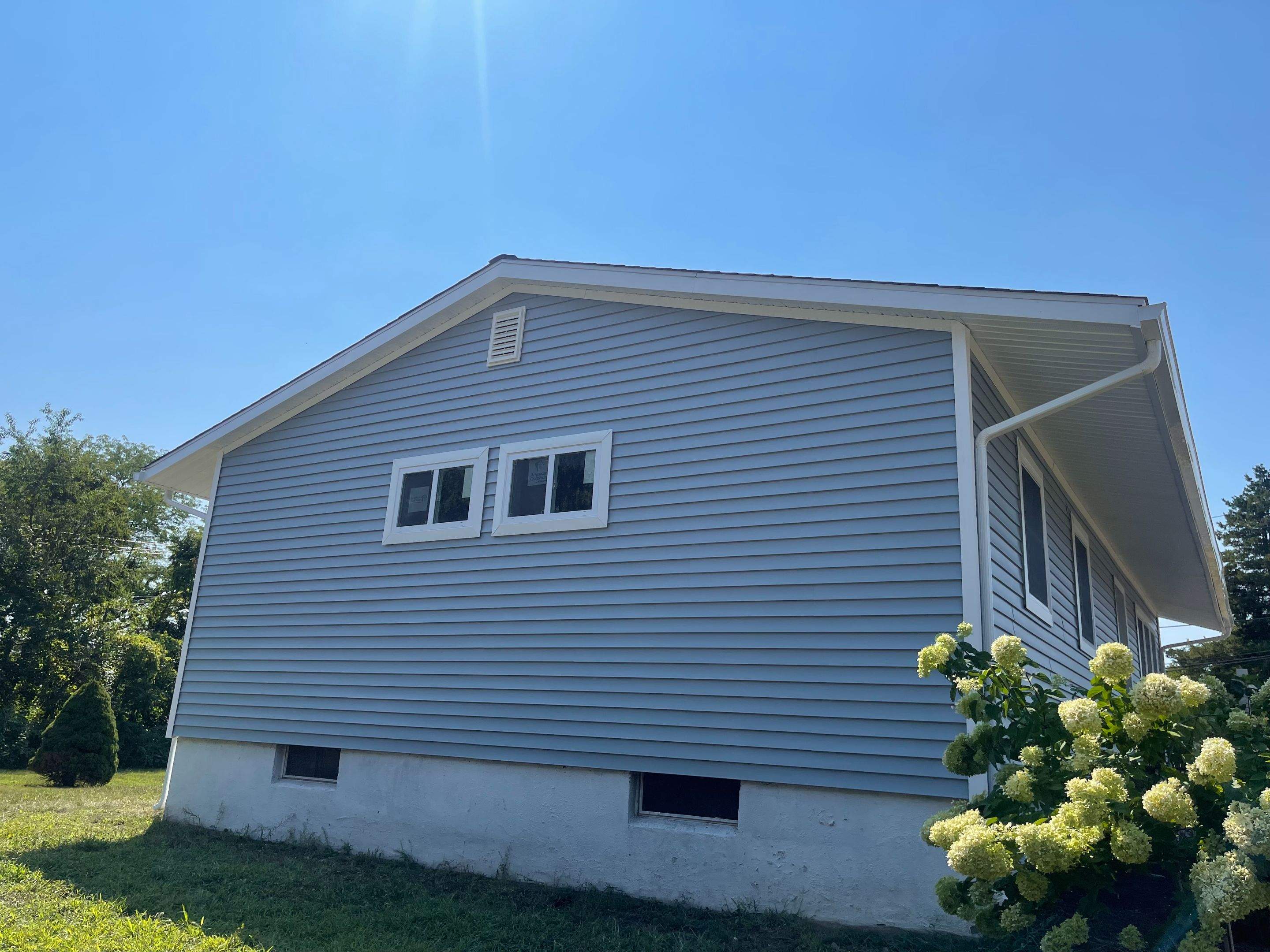 Fire Damage using Certainteed Mainsteet D4 and Owens corning quarry gray by A Plus Exterior