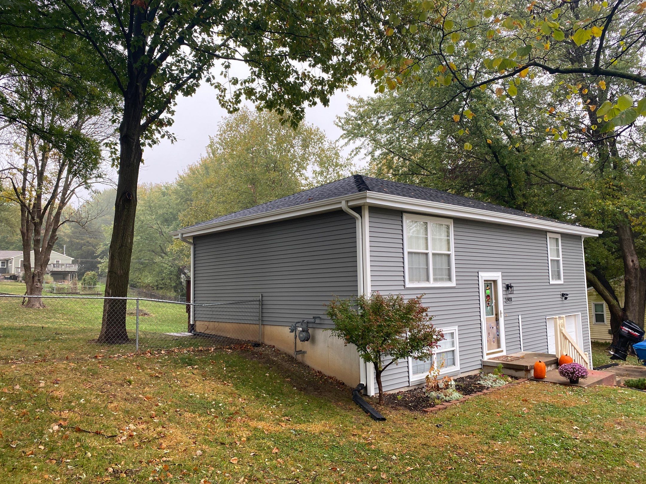 New Curb Appeal is Activated by EEC  Windows, Siding & Roofing 