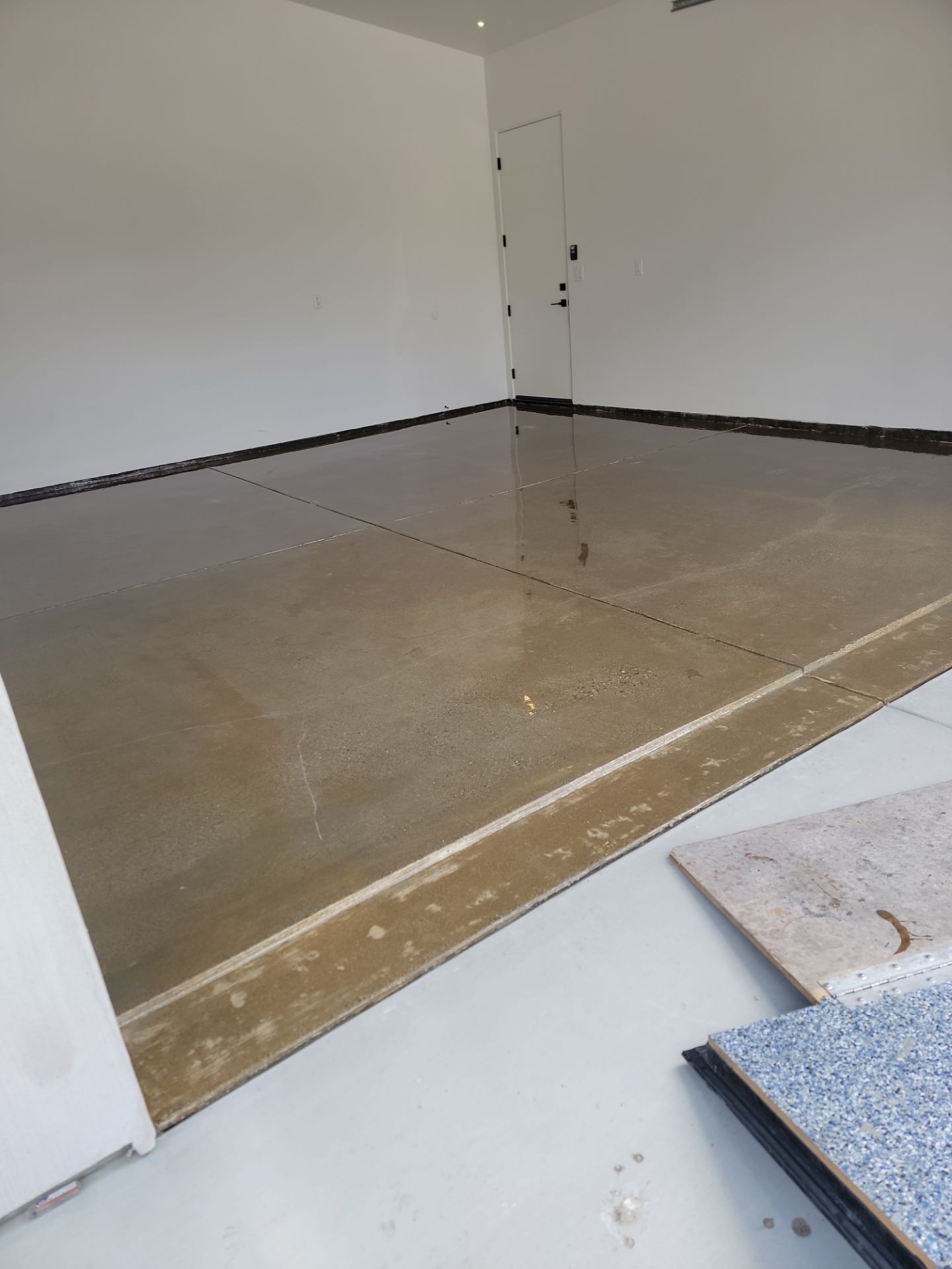 garage TransFLOORmation using Penntek by MGP Coatings