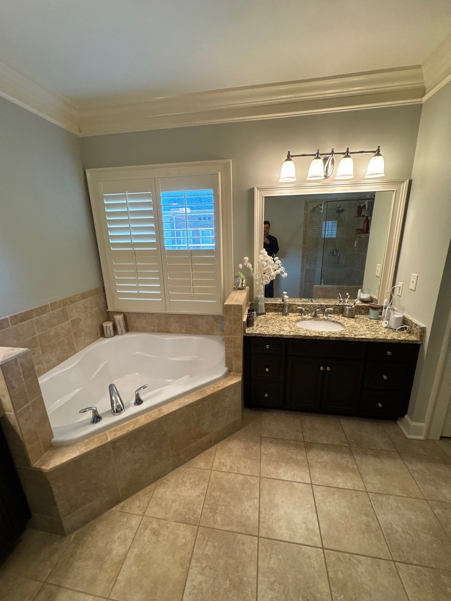 Master bathroom renovation by Prudencio