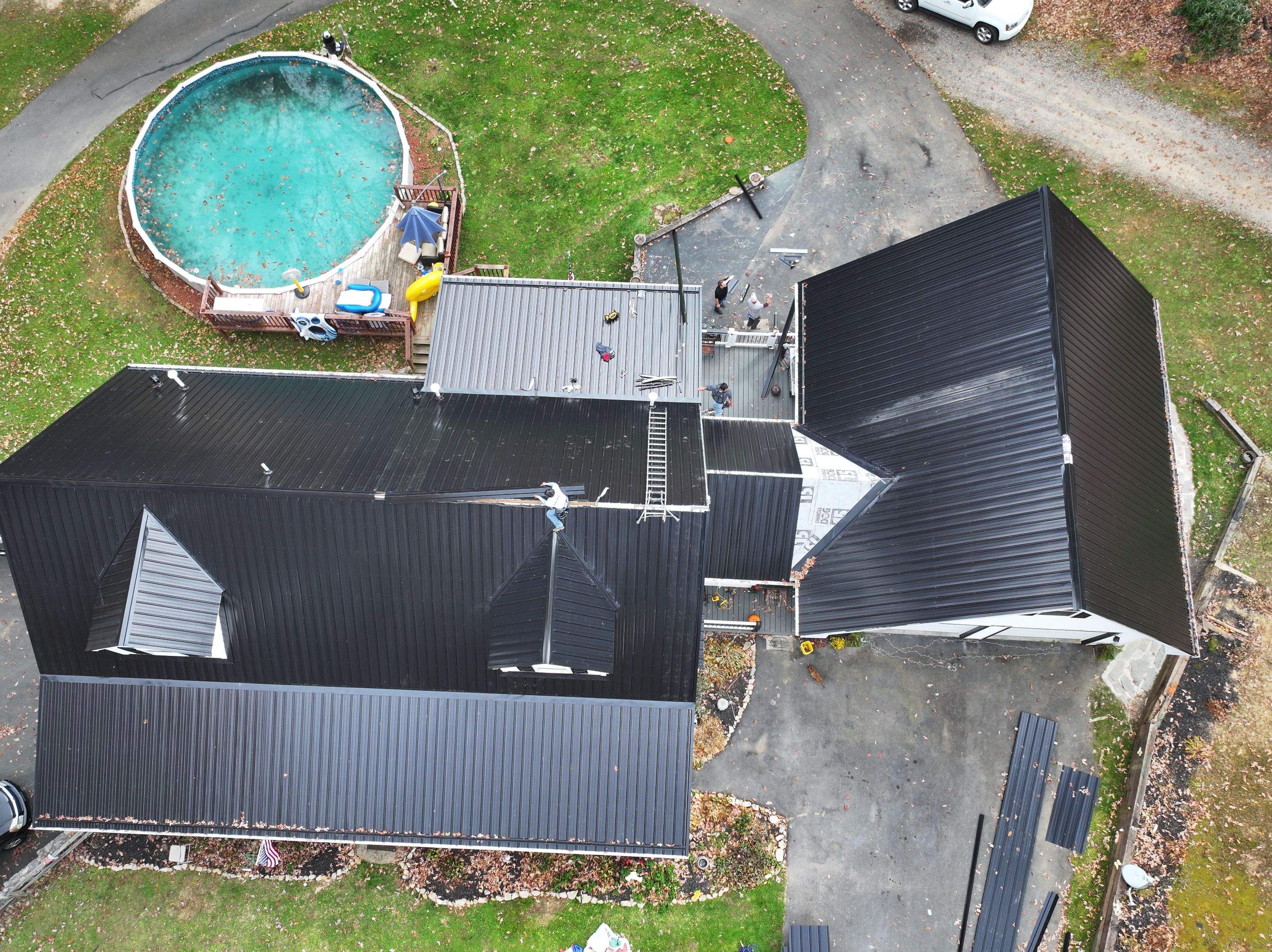 Crosswhite Residence by Omnia Roofing