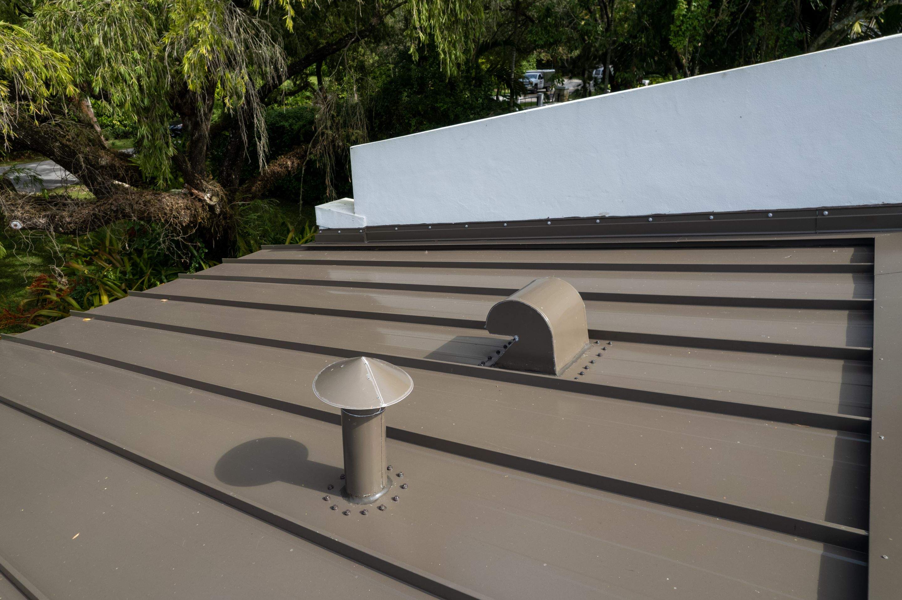 Metal Roof - Galvalume - Medium Bronze by Istueta Roofing