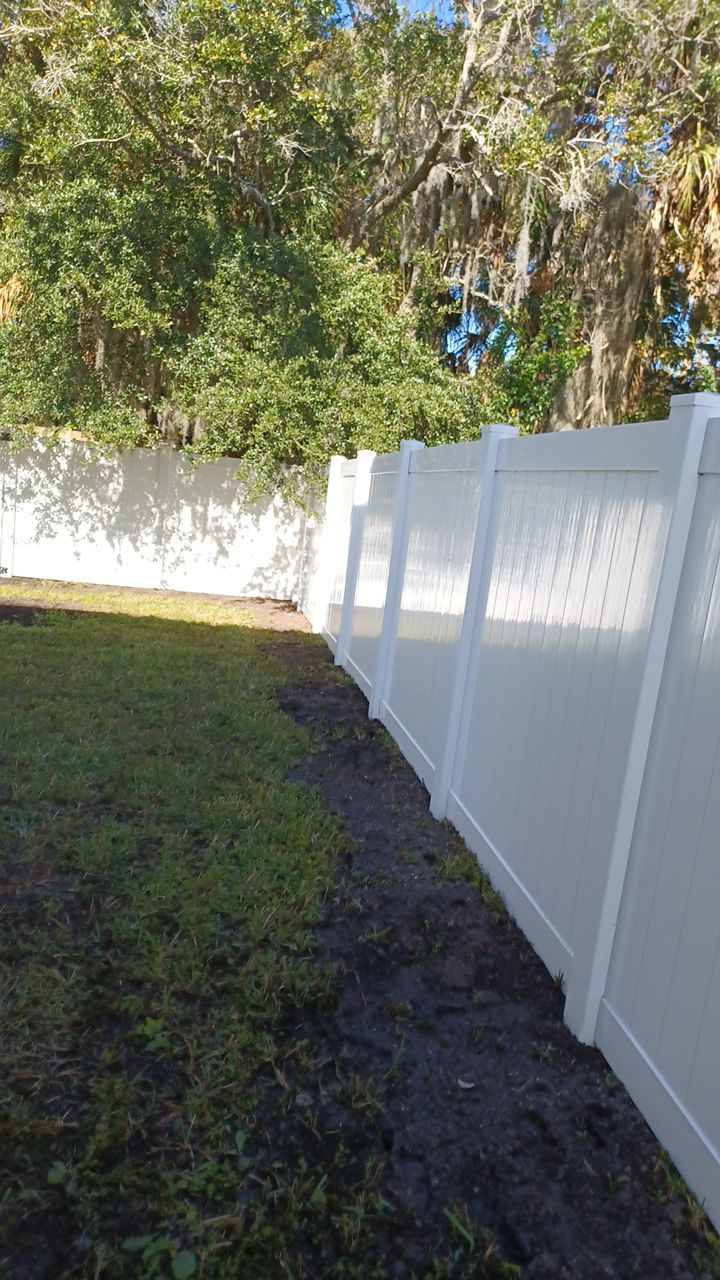 Sarasota, FL 6ft. Tall White Vinyl Privacy Fence  by Asap fence and gates, LLC