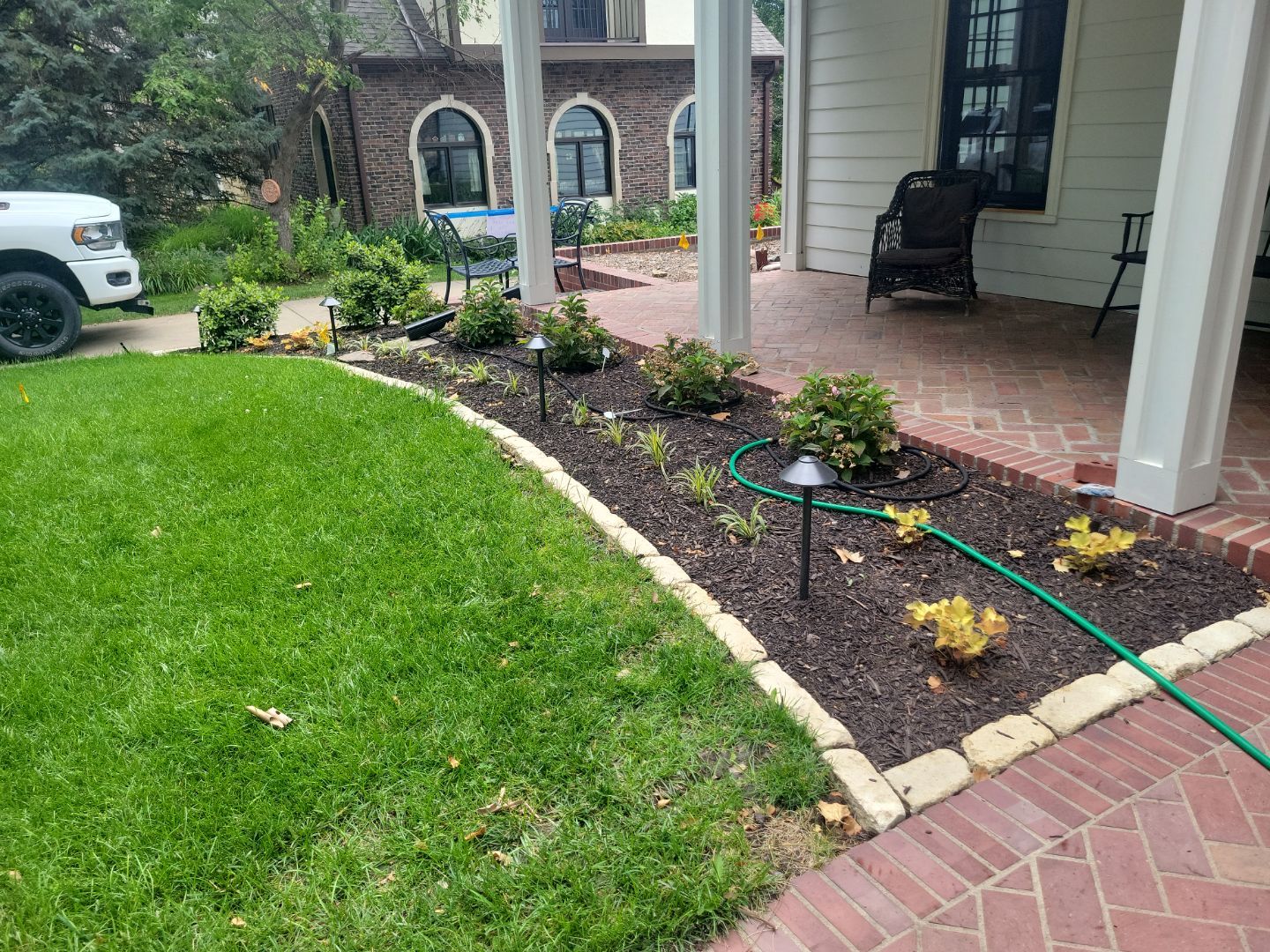 A Beautifully Landscaped Home Retreat by New Horizon Landscapes