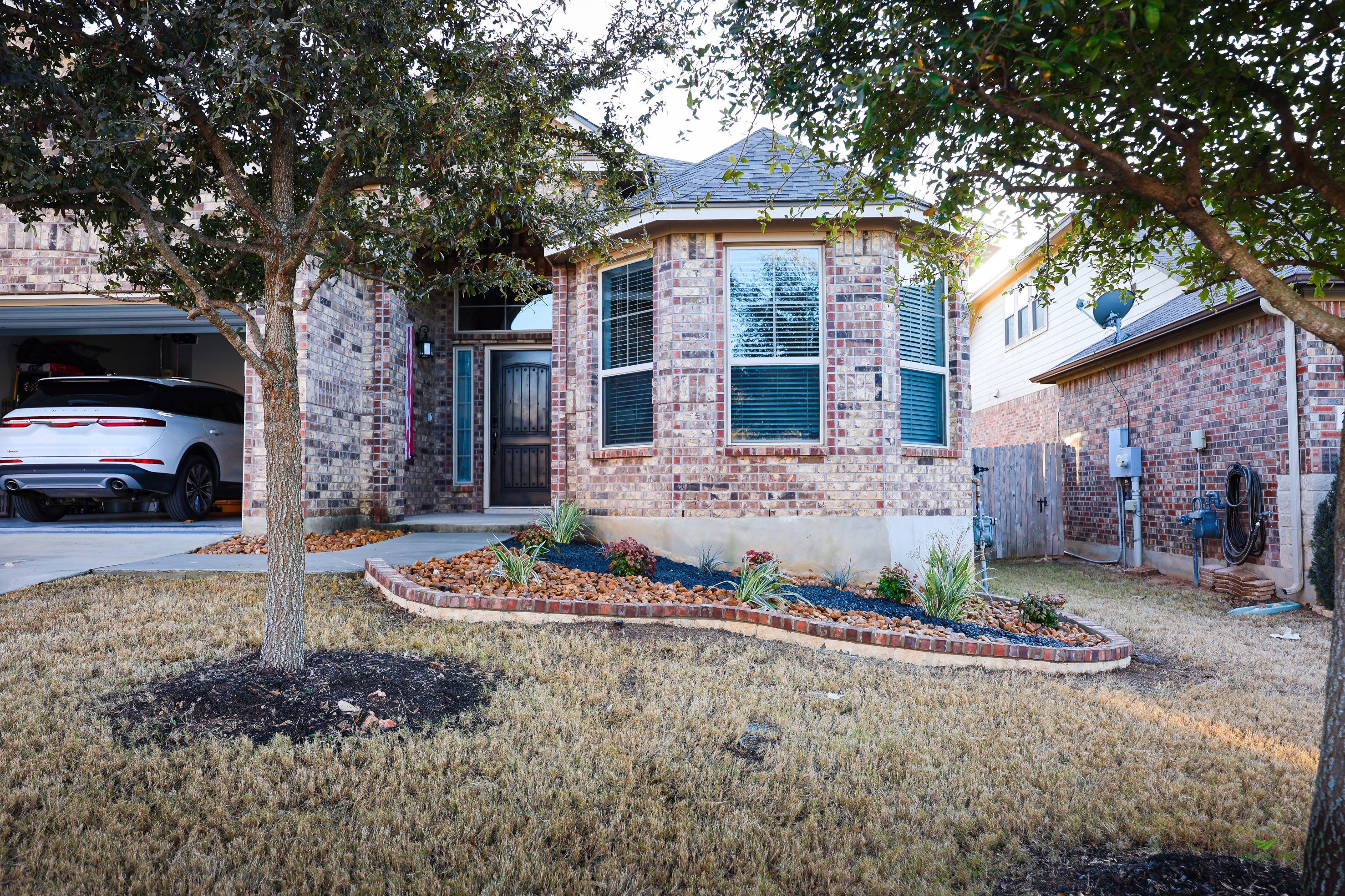 Wortham Oaks, San Antonio Tx. by Hole In One Lawns, LLC