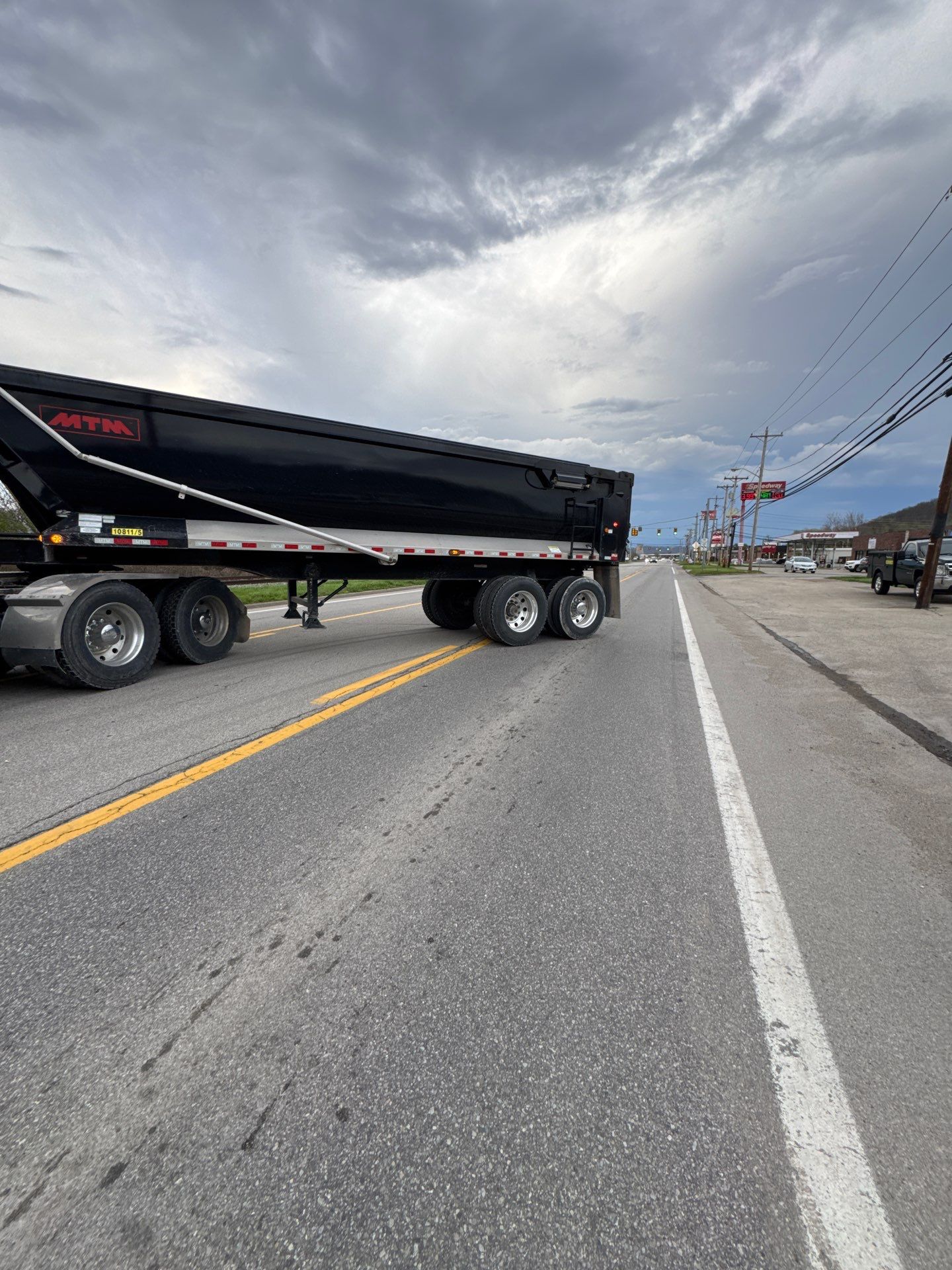 Project in Nitro, WV 	Rotator Crane Lifts Tree Off House | Nitro WV 	•	One Wrong Move Job | Rotator Crane Tree Removal 	•	Heavy Rescue Tree Job | Nitro WV 	•	Extreme Tree Removal Over Home | Nitro WV by Jones Empire LLC