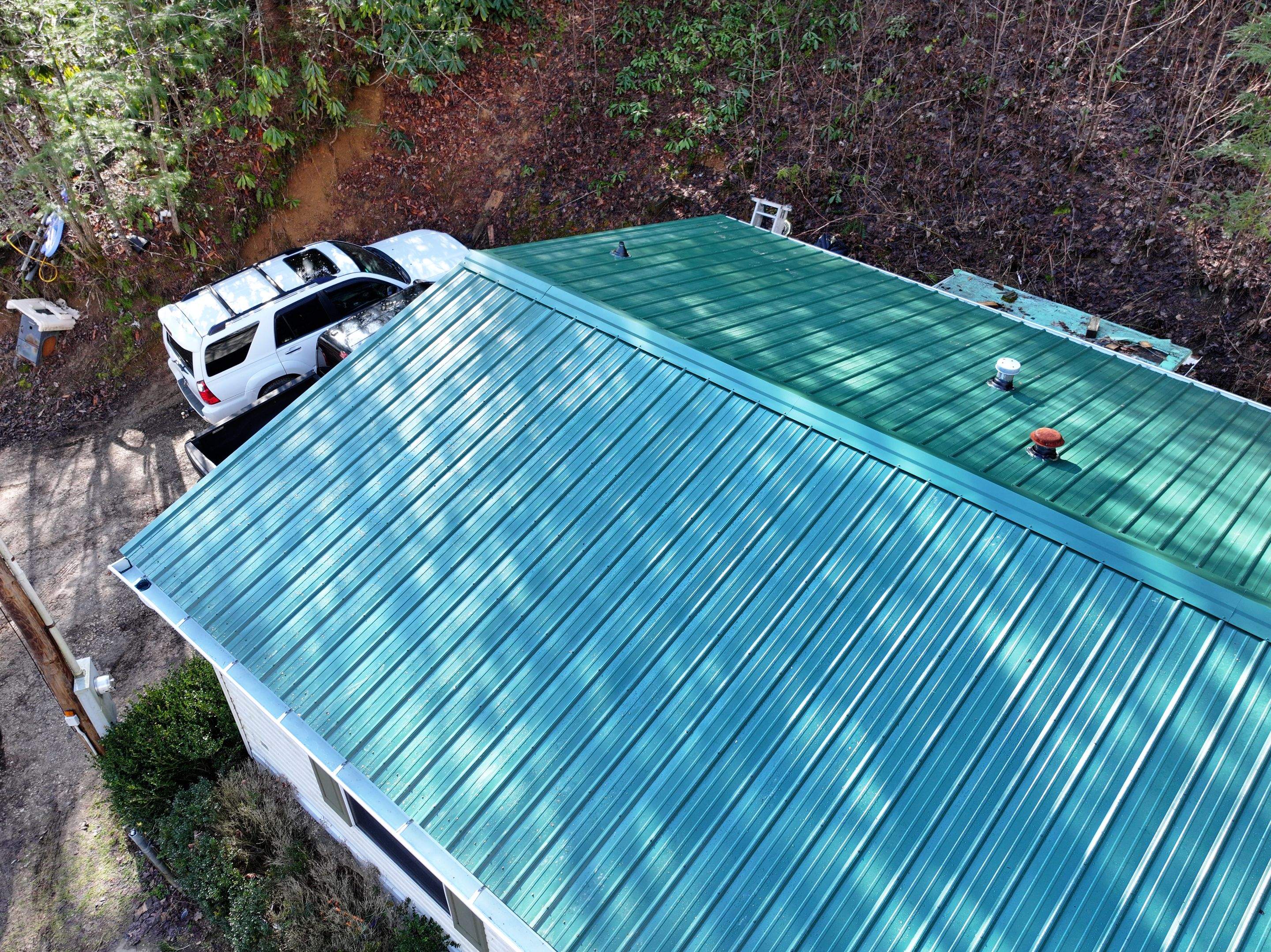 Morefield Residence by Omnia Roofing