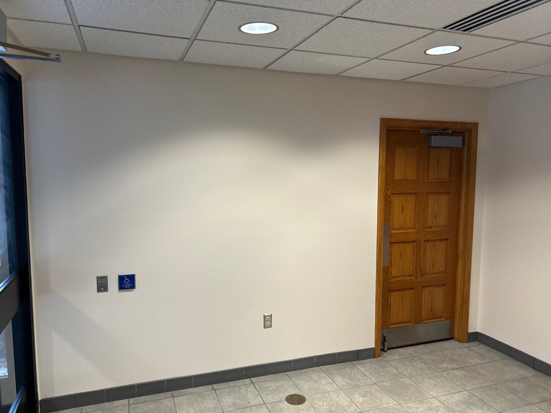 Wallpaper removal and Painting by Gordon Painting
