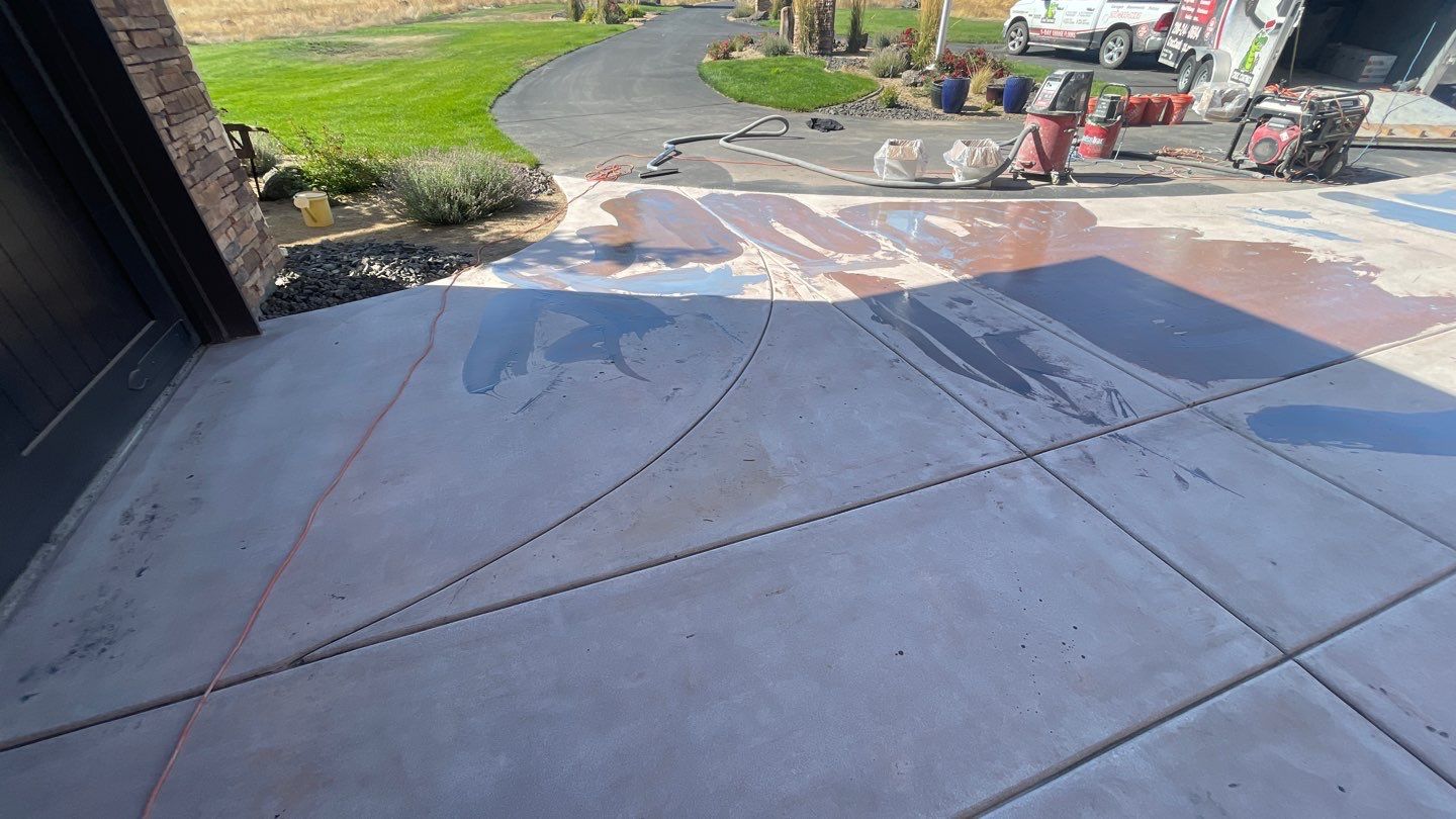 Driveway using Trail Mix 1/8" Chip by Croc Coatings, LLC