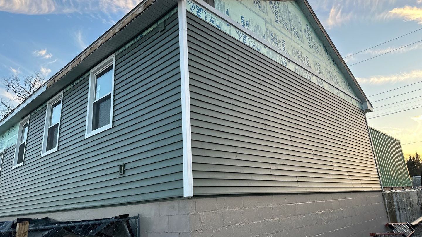 Siding Replacement using CertainTeed Restoration Classis D4 by 180 Contractors