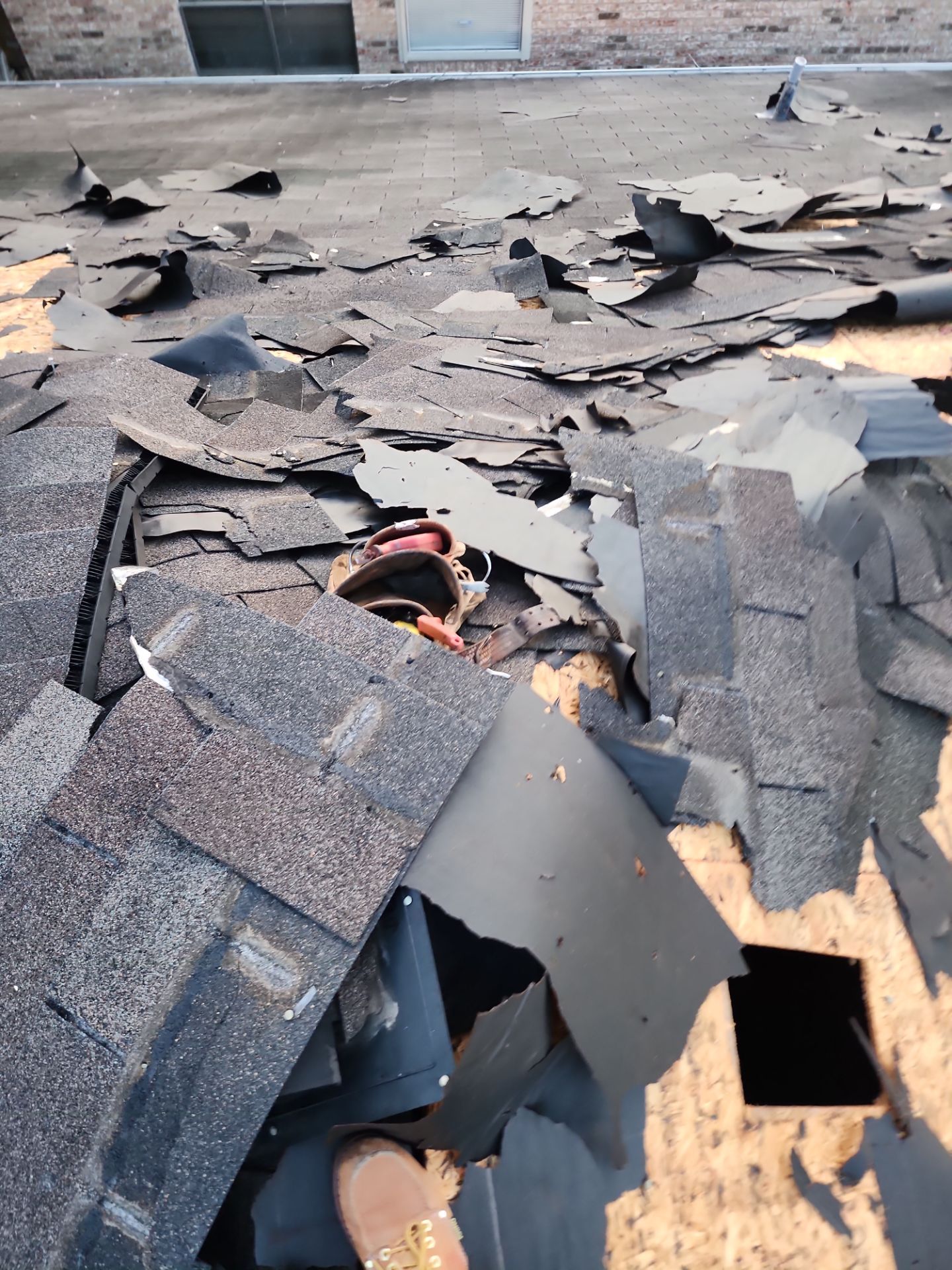 Residential Roofing Installation using Owen's Corning Duration (Lifetime) Shingles by Roof Repair Company