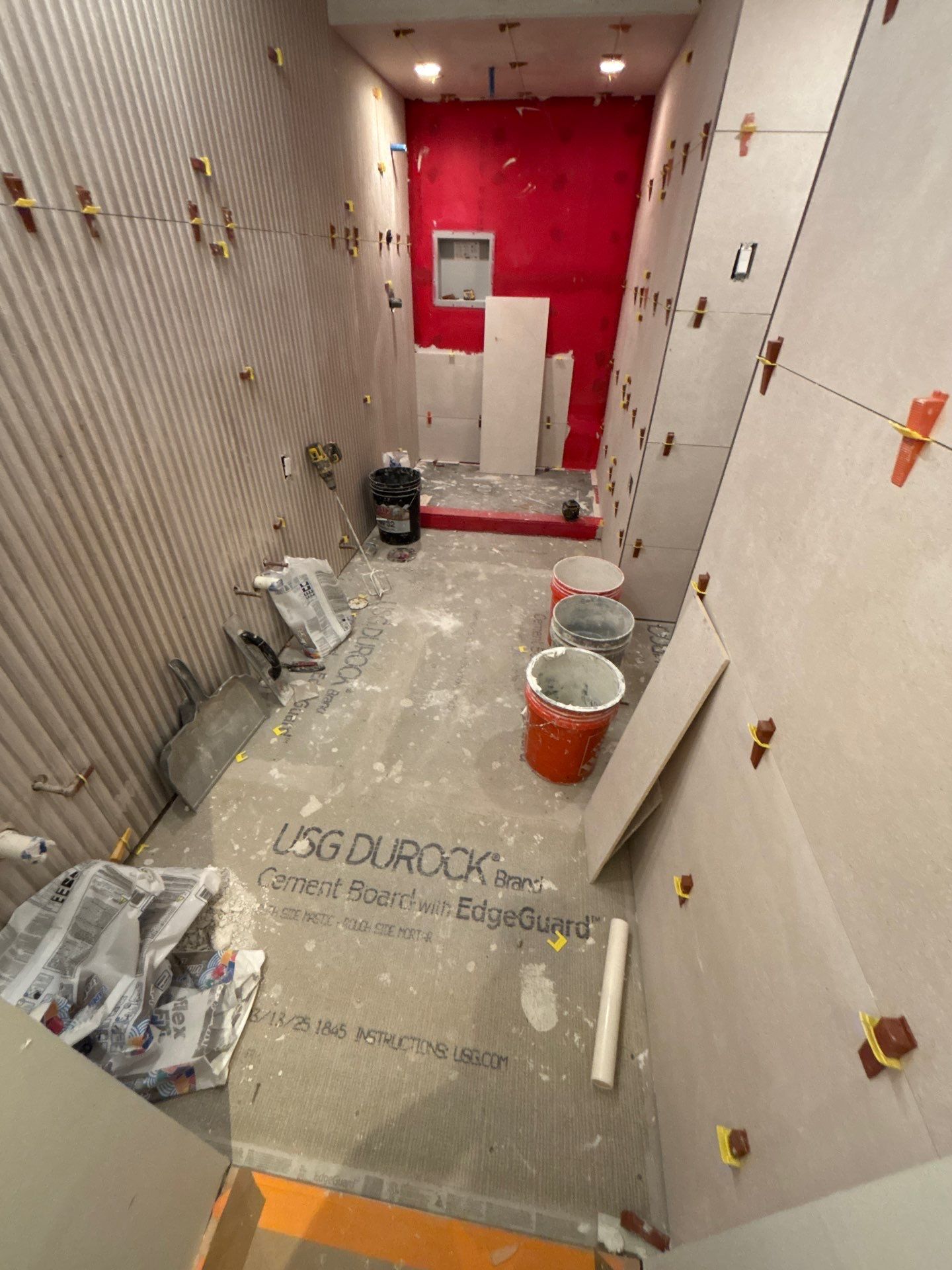 Two bathrooms renovation by Prudencio